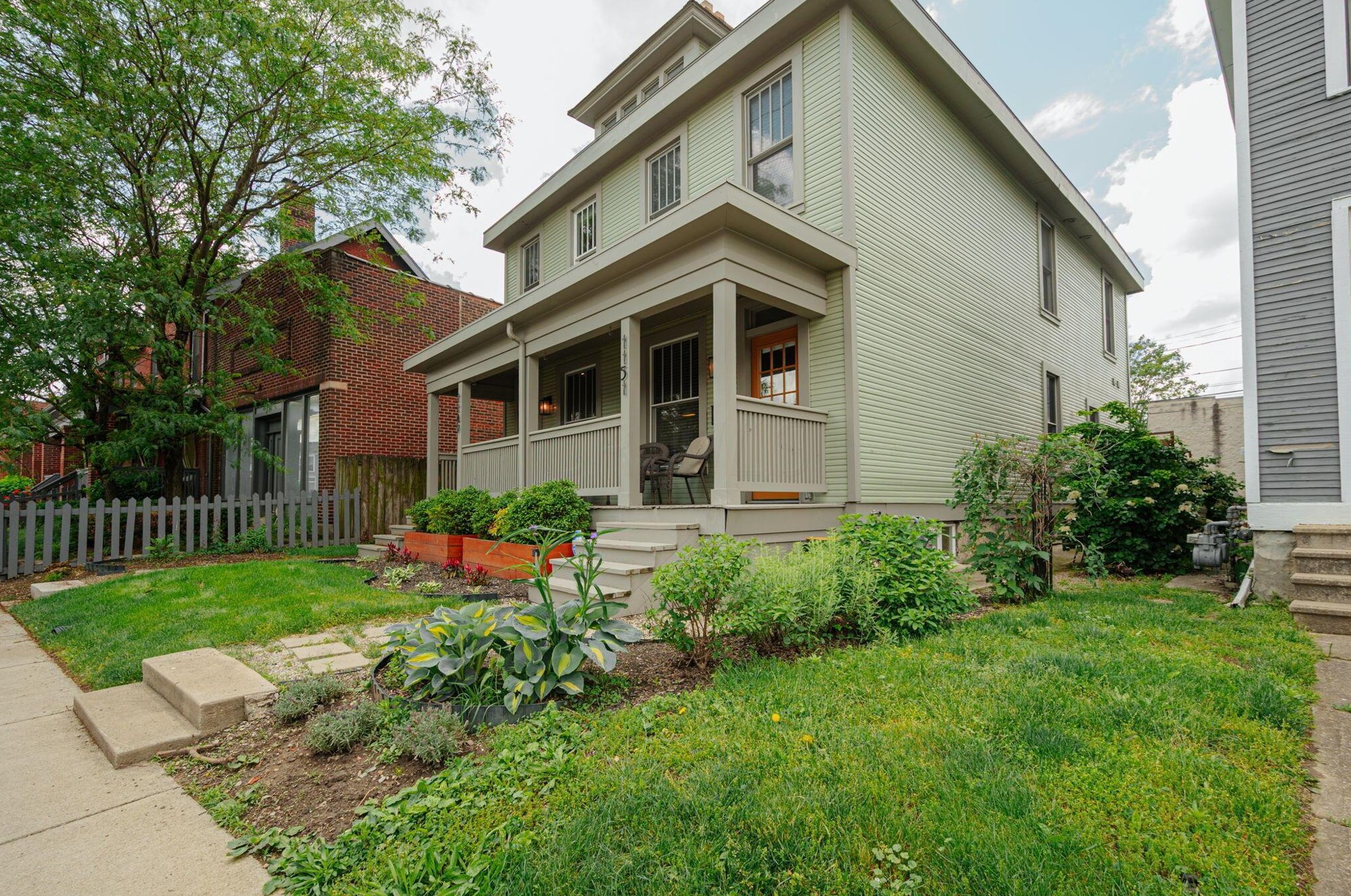 1151 Summit St, Columbus OH  43201-3516 exterior