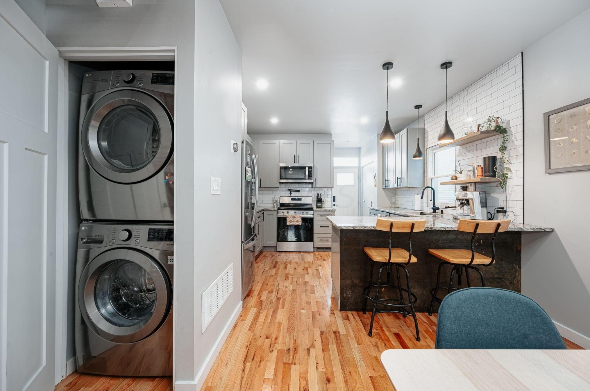 1151 Summit St, Columbus OH  43201-3516 exterior