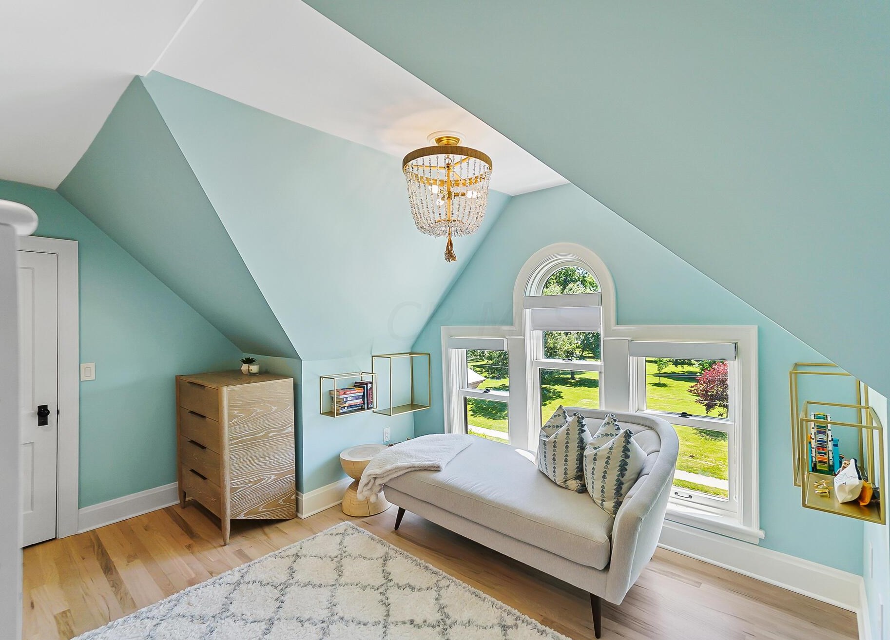 158 Buttles Ave, Columbus OH 43215-1402 exterior