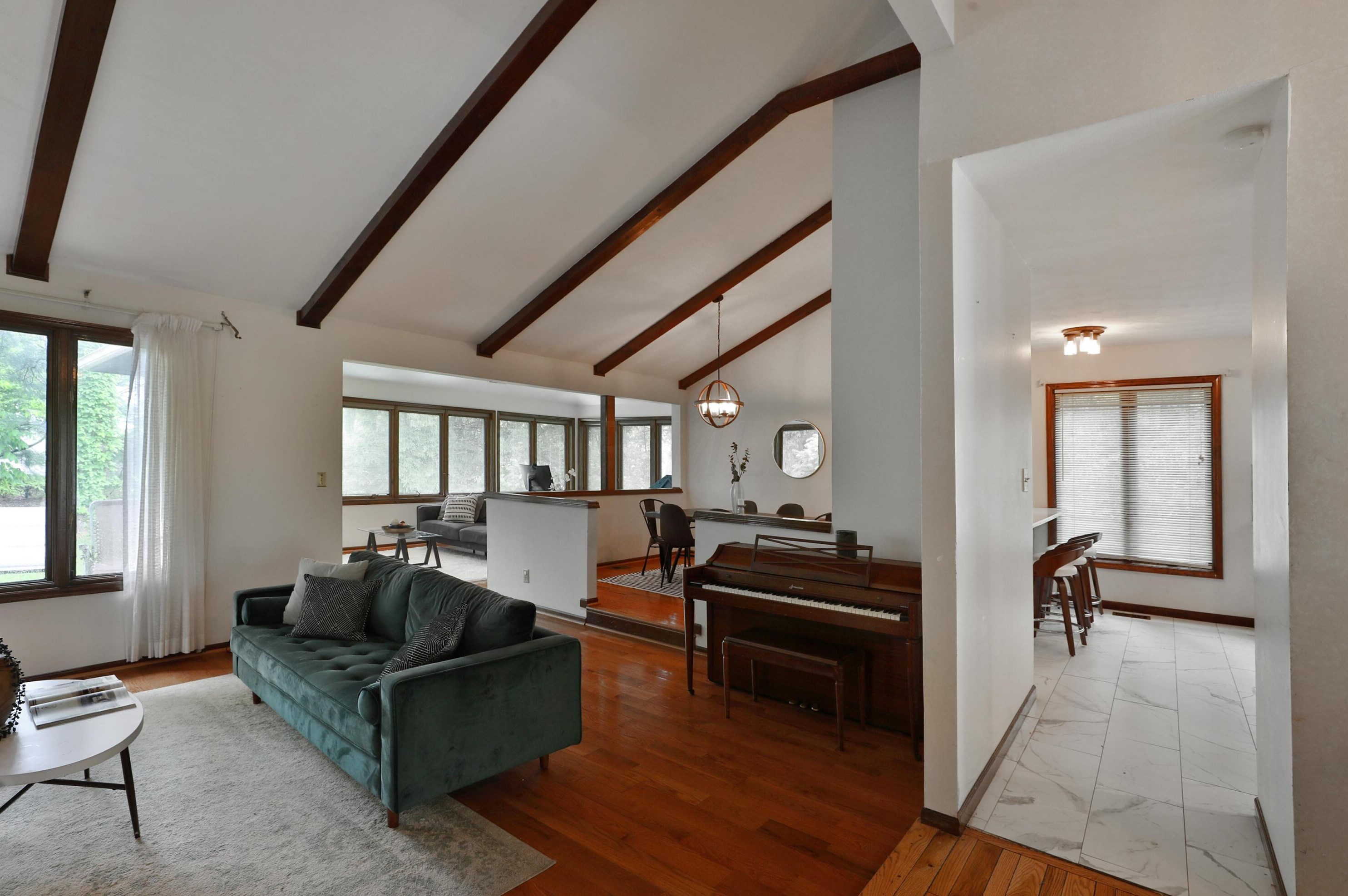 50 Walcreek Dr, Columbus OH  43230-2182 exterior