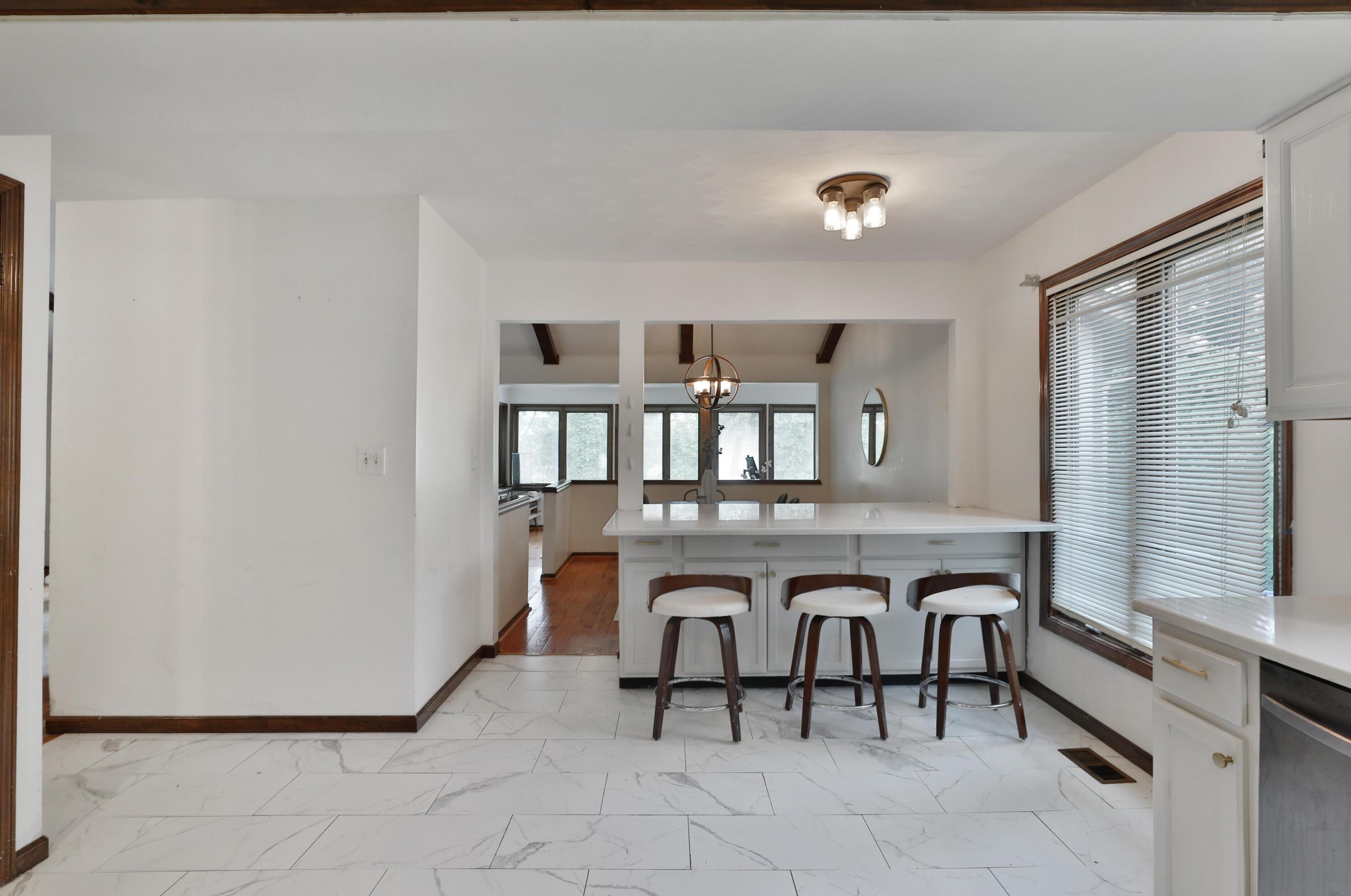 50 Walcreek Dr, Columbus OH  43230-2182 exterior