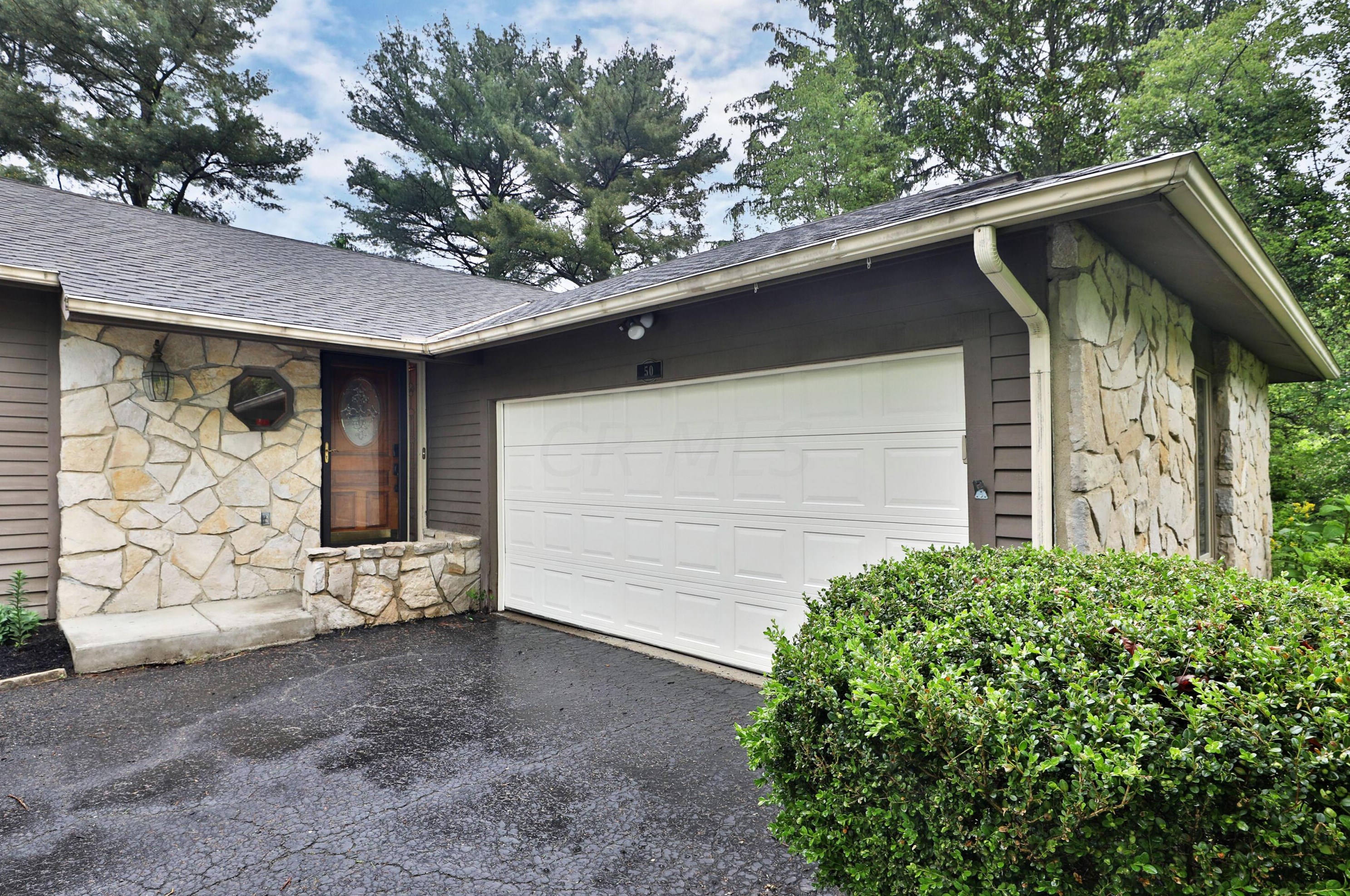 50 Walcreek Dr, Columbus OH  43230-2182 exterior