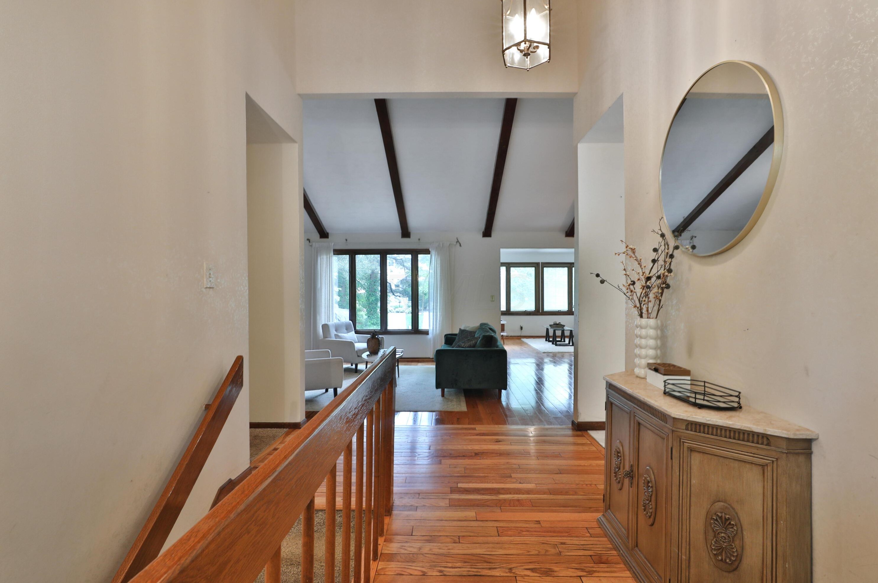 50 Walcreek Dr, Columbus OH  43230-2182 exterior