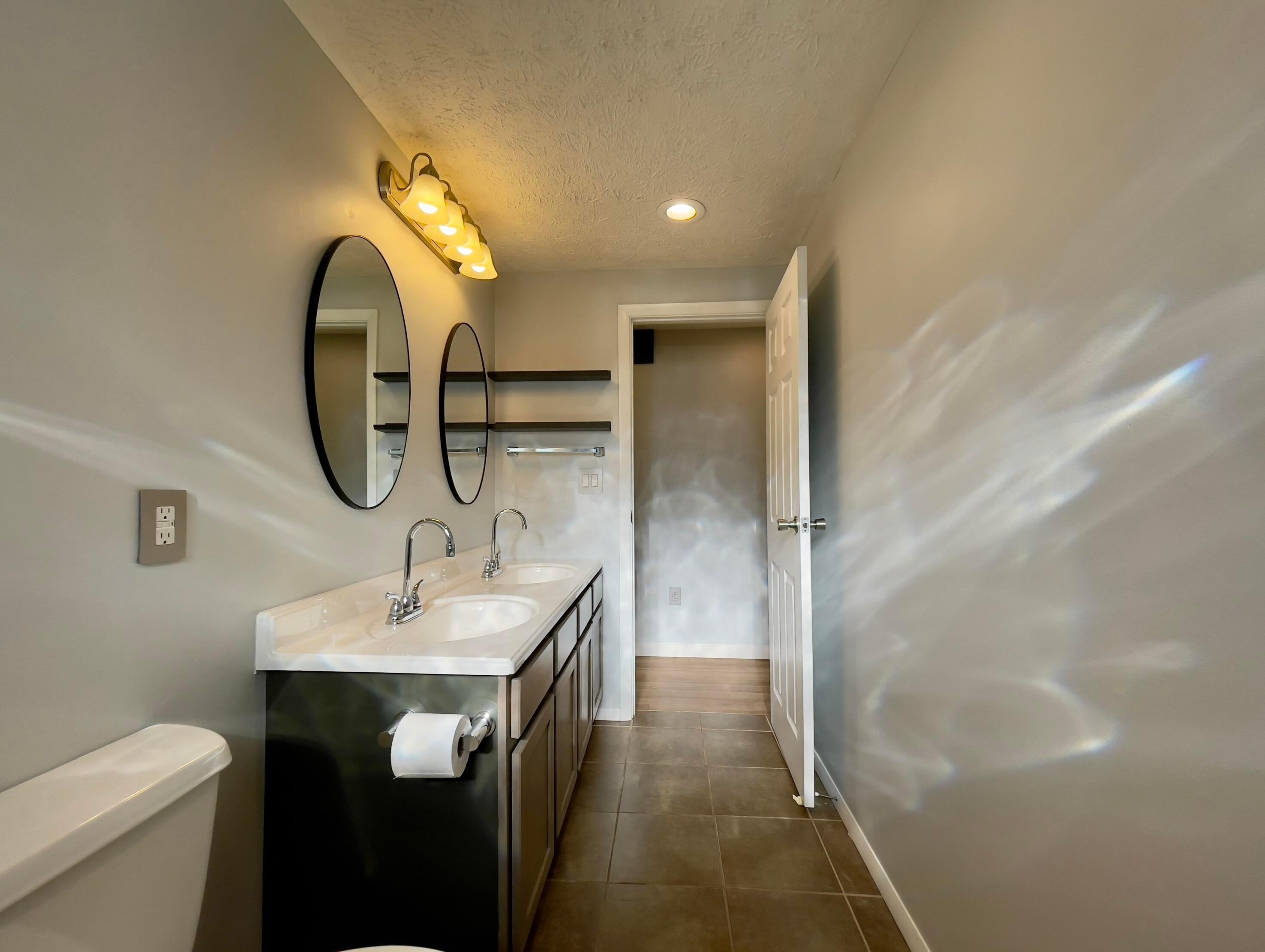 6287 Rosebay Ct, Westerville OH  43081-3719 exterior