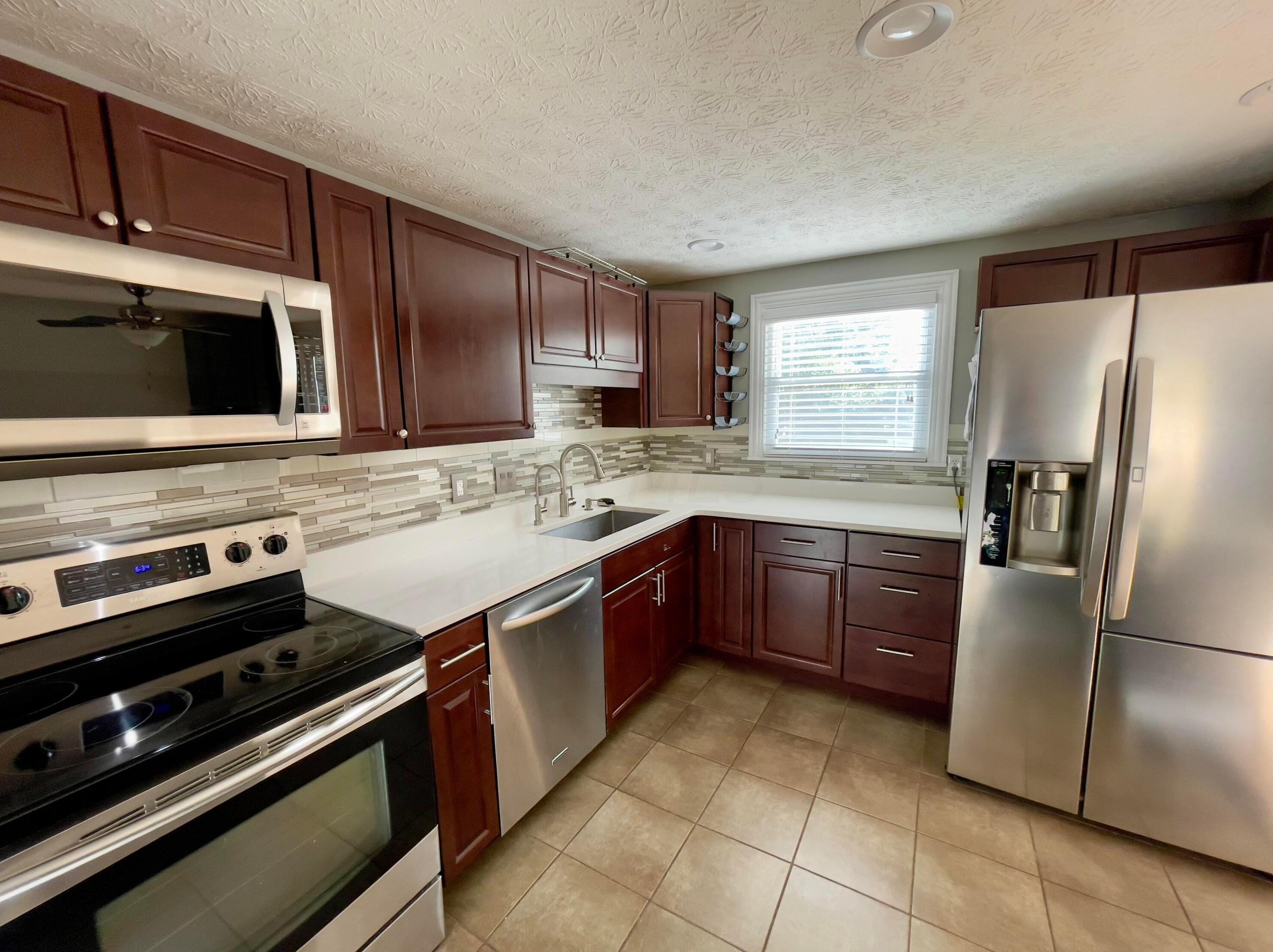 6287 Rosebay Ct, Westerville OH  43081-3719 exterior