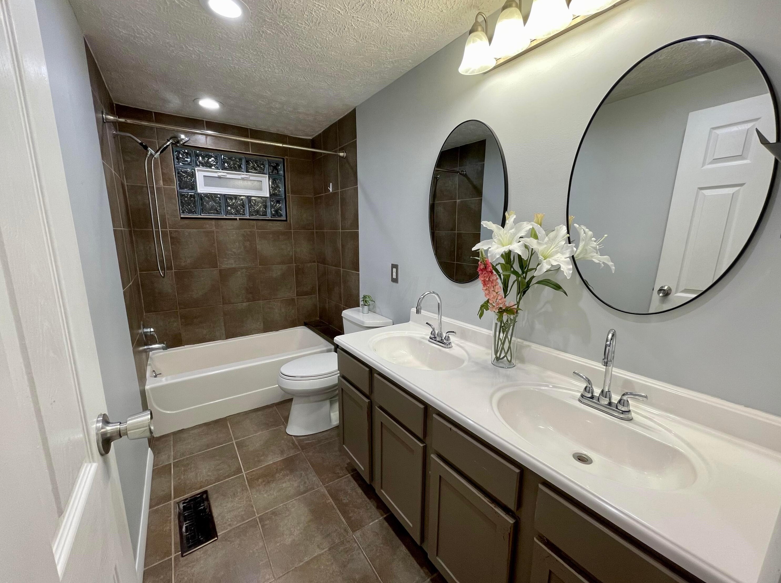 6287 Rosebay Ct, Westerville OH  43081-3719 exterior