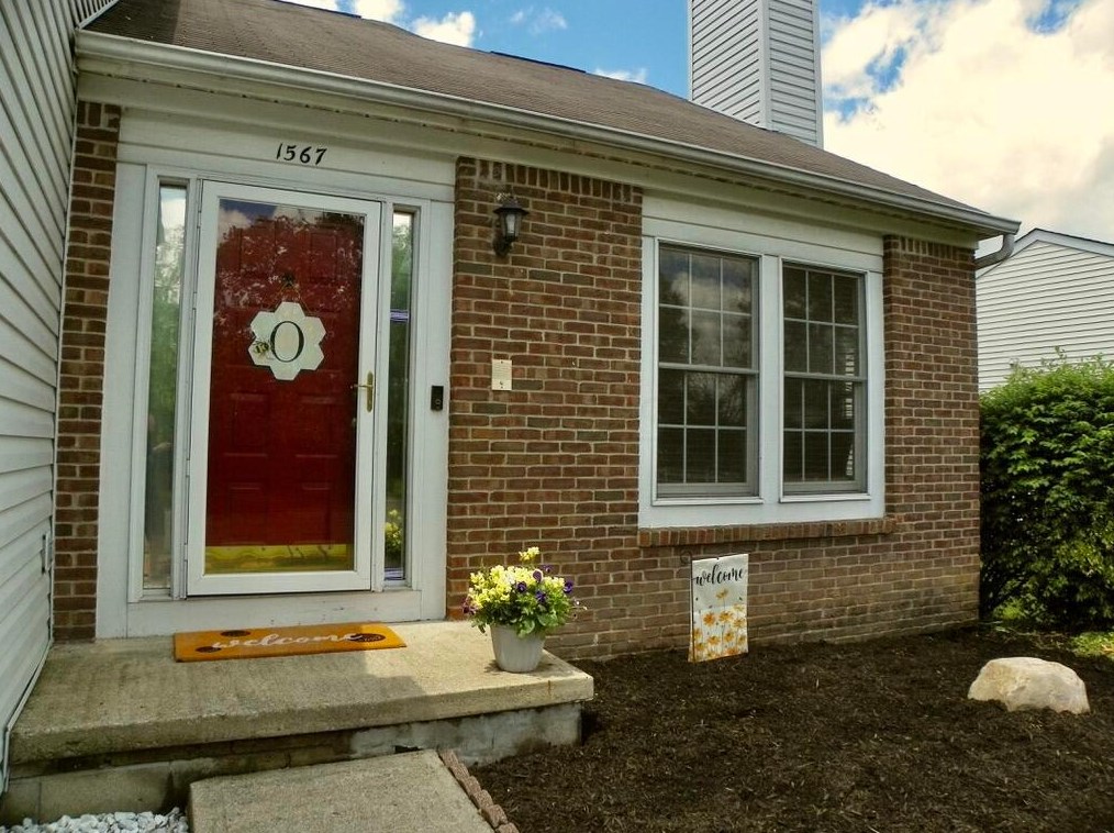 1567 Trabue Woods Blvd, Columbus OH  43228-9118 exterior