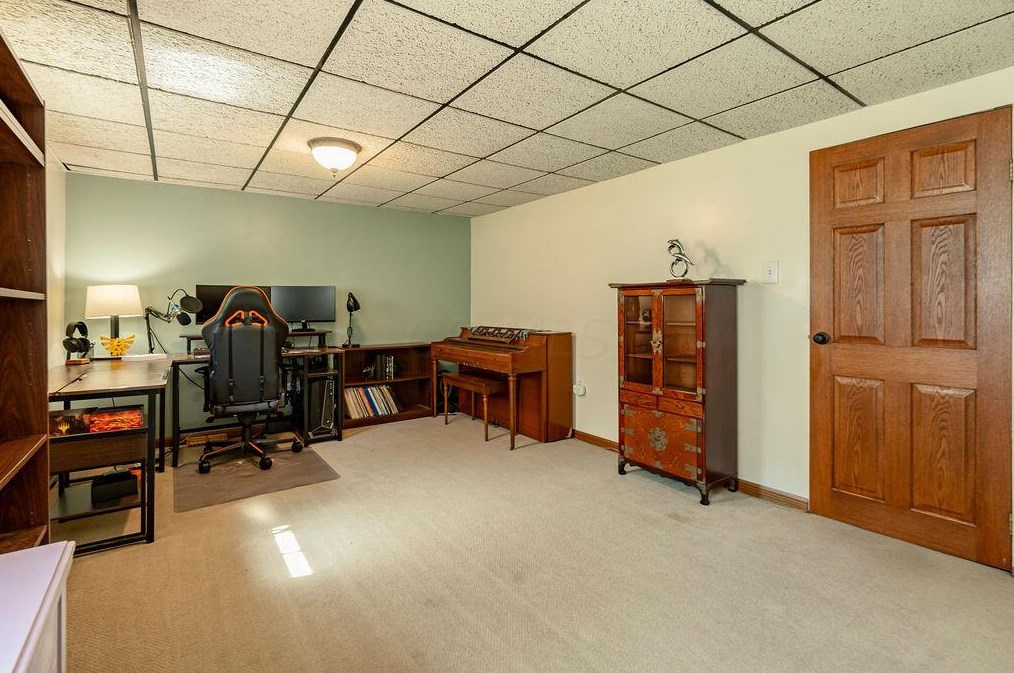 751 Mimosa Pl, Columbus OH 43230-4821 exterior