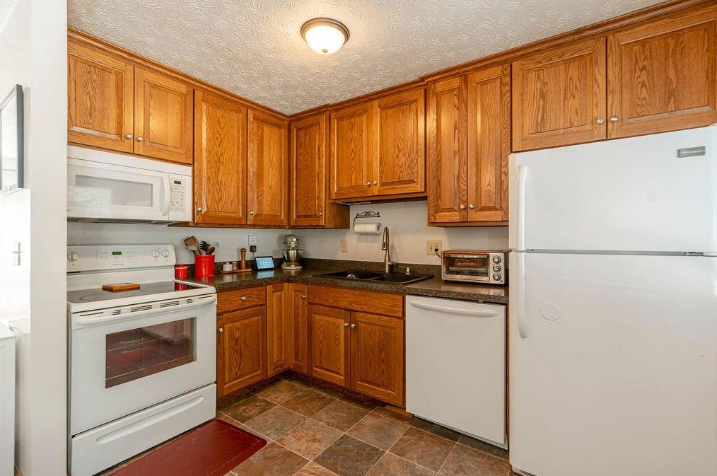 751 Mimosa Pl, Columbus OH 43230-4821 exterior