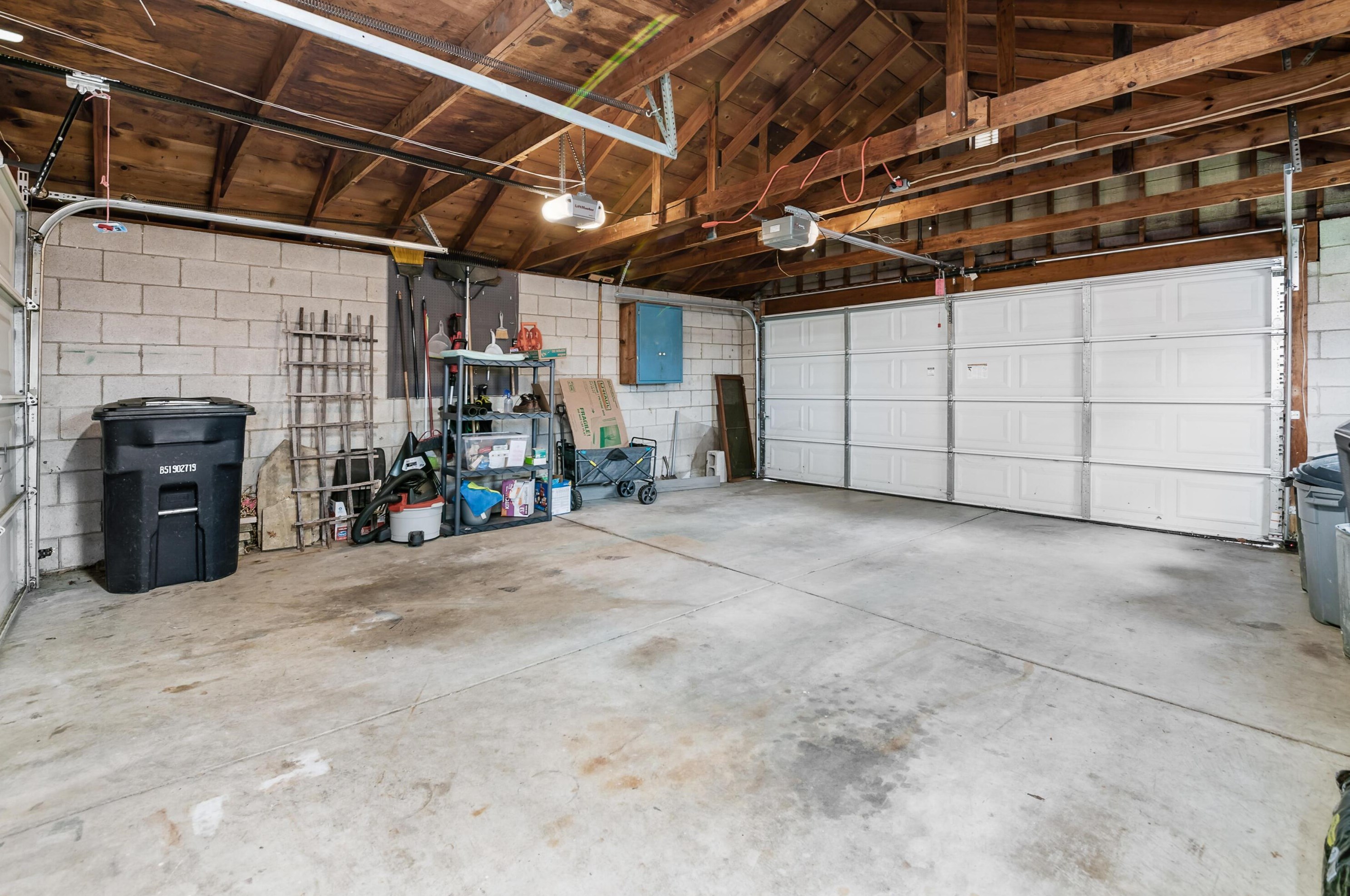 868 Vernon Rd, Columbus OH 43209-2469 exterior