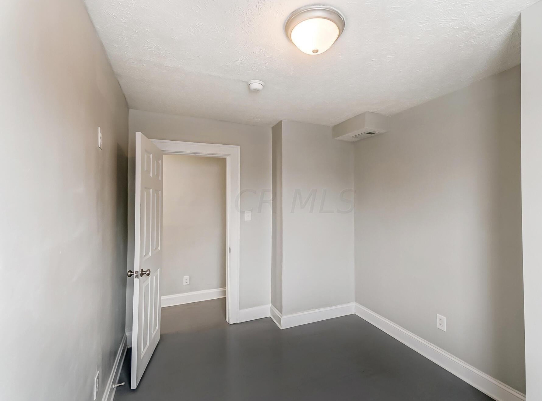 402 Richardson Ave, Columbus OH 43204-3472 exterior