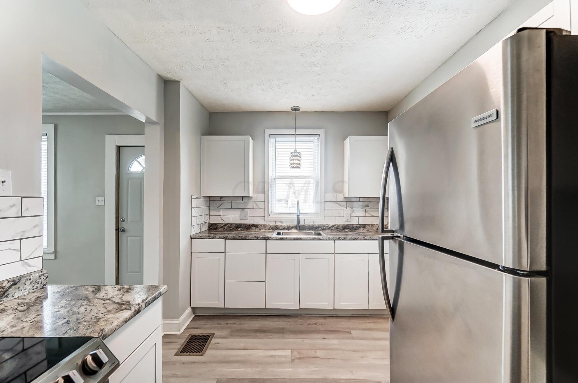 402 Richardson Ave, Columbus OH 43204-3472 exterior