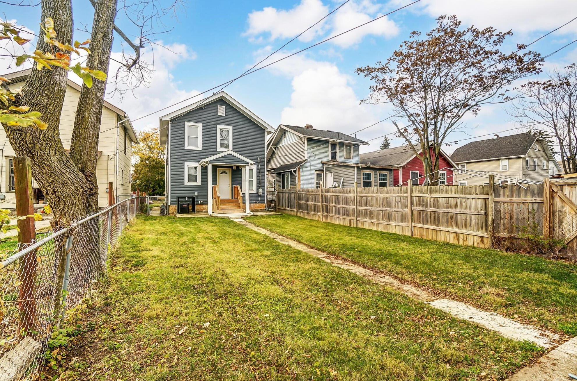 402 Richardson Ave, Columbus OH 43204-3472 exterior