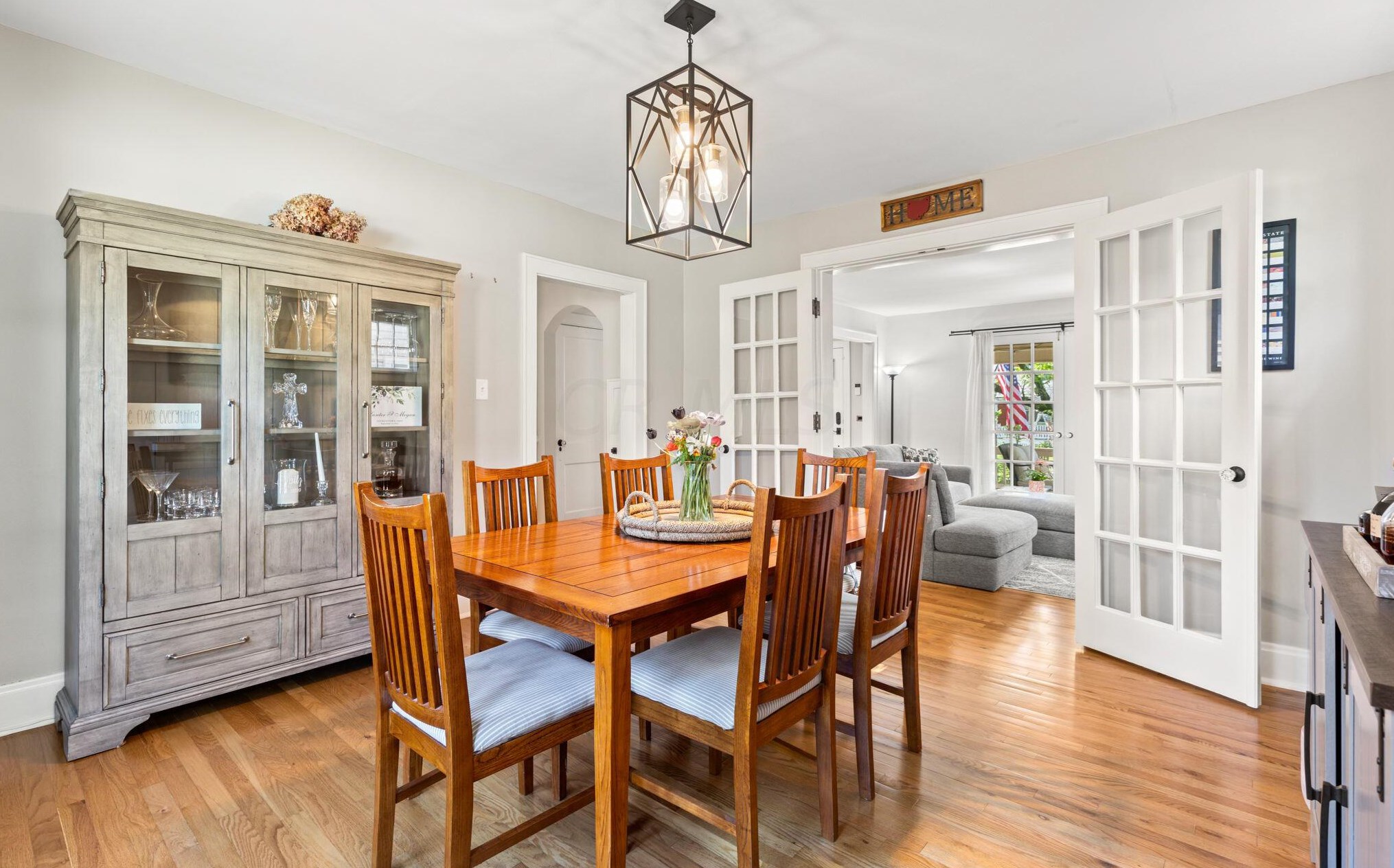 210 Tibet Rd, Columbus OH  43202-1438 exterior