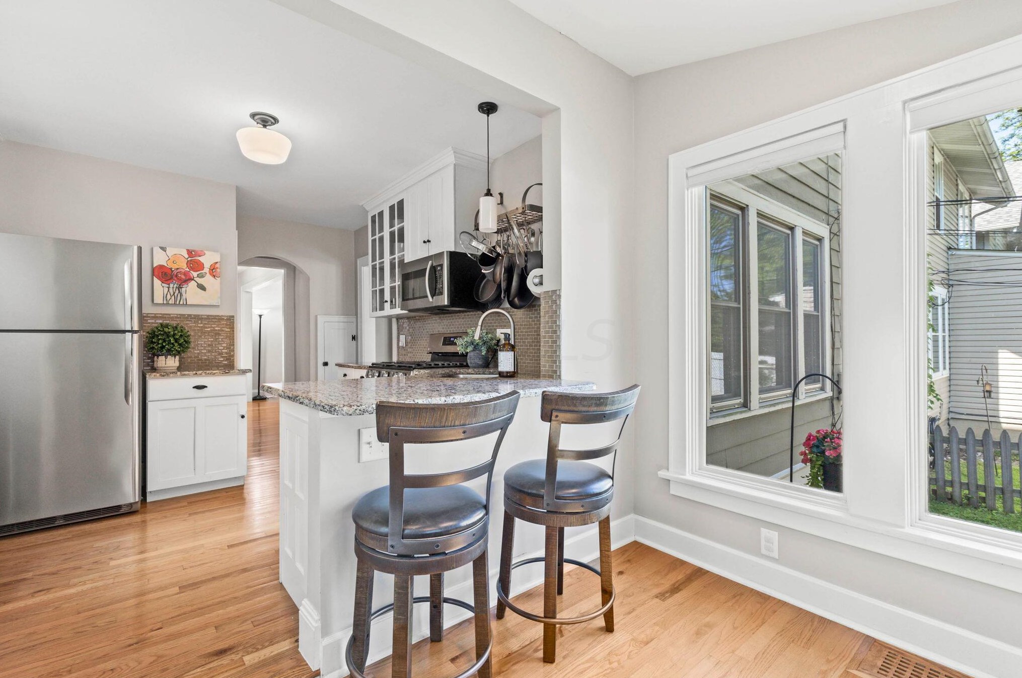 210 Tibet Rd, Columbus OH  43202-1438 exterior