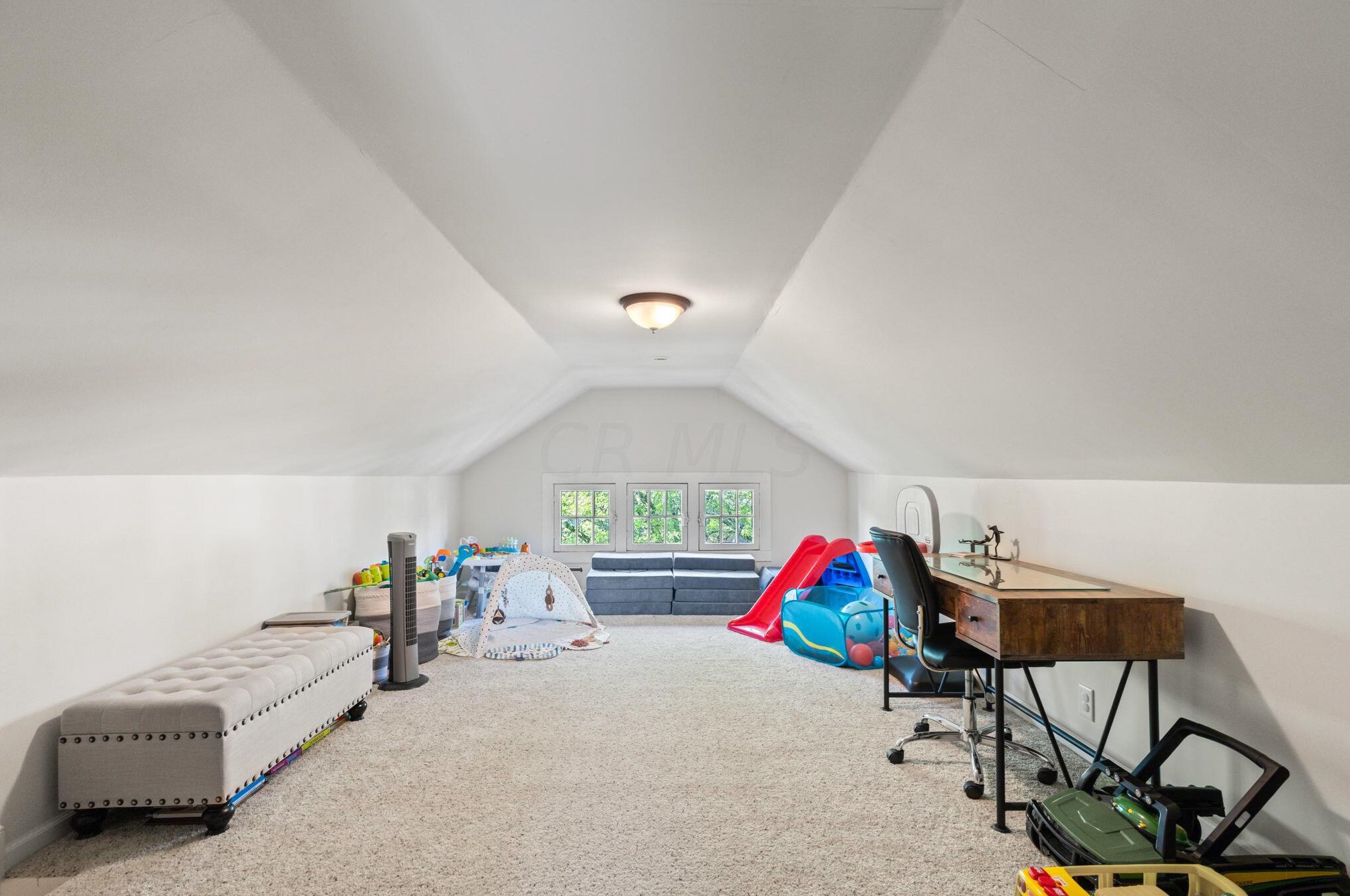 210 Tibet Rd, Columbus OH  43202-1438 exterior