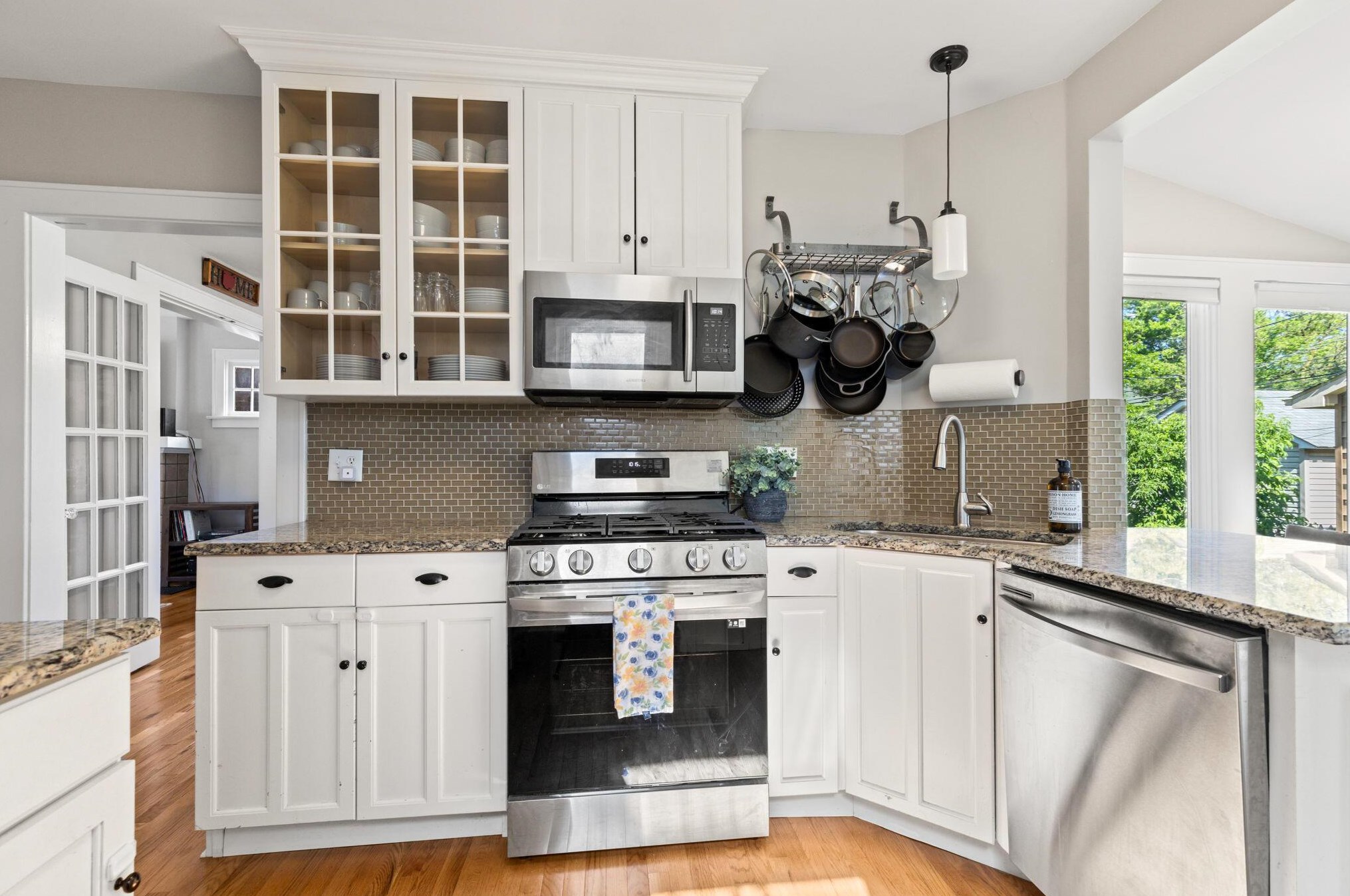 210 Tibet Rd, Columbus OH  43202-1438 exterior