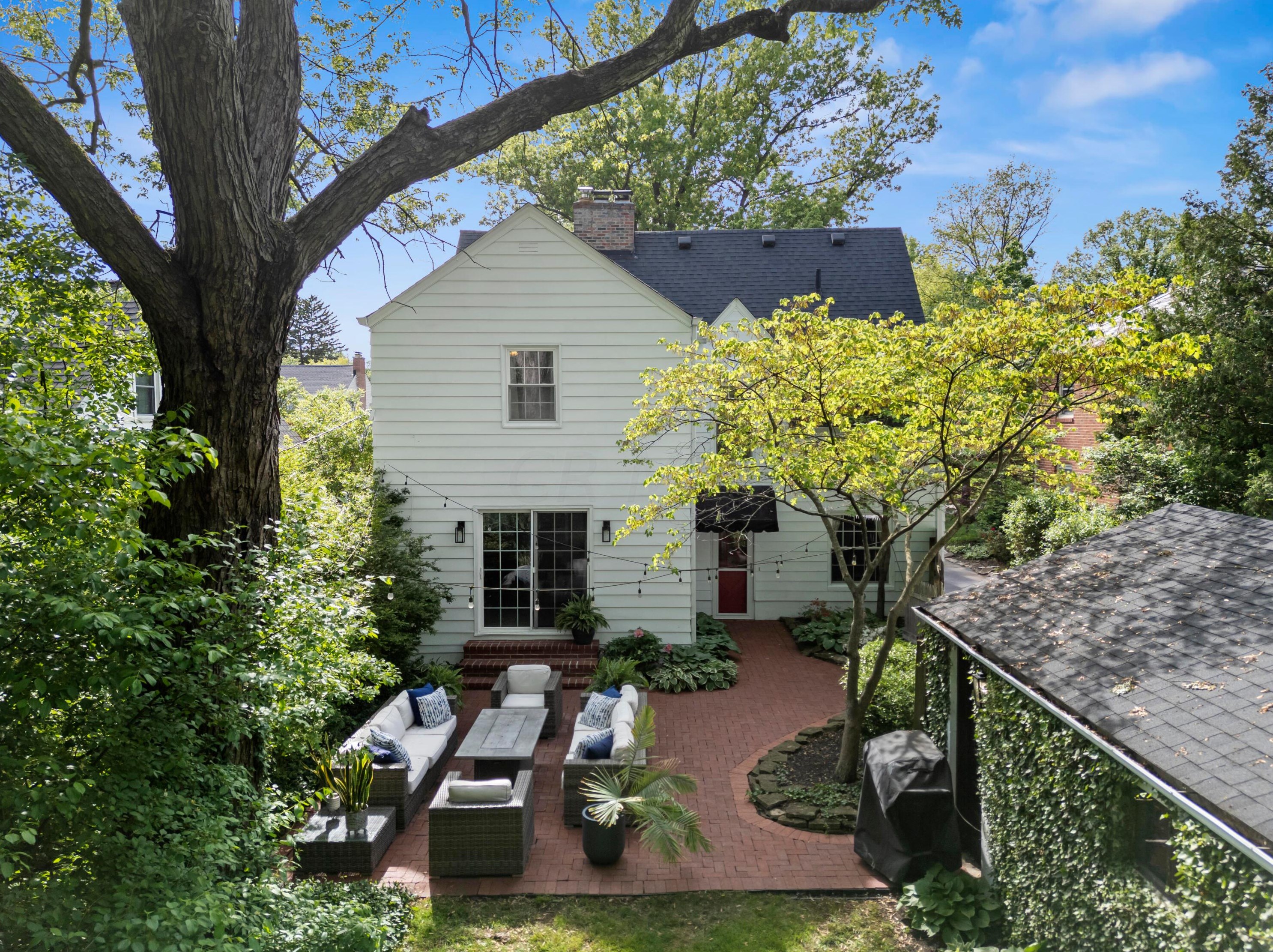 232 Stanwood Rd, Columbus OH 43209-1161 exterior