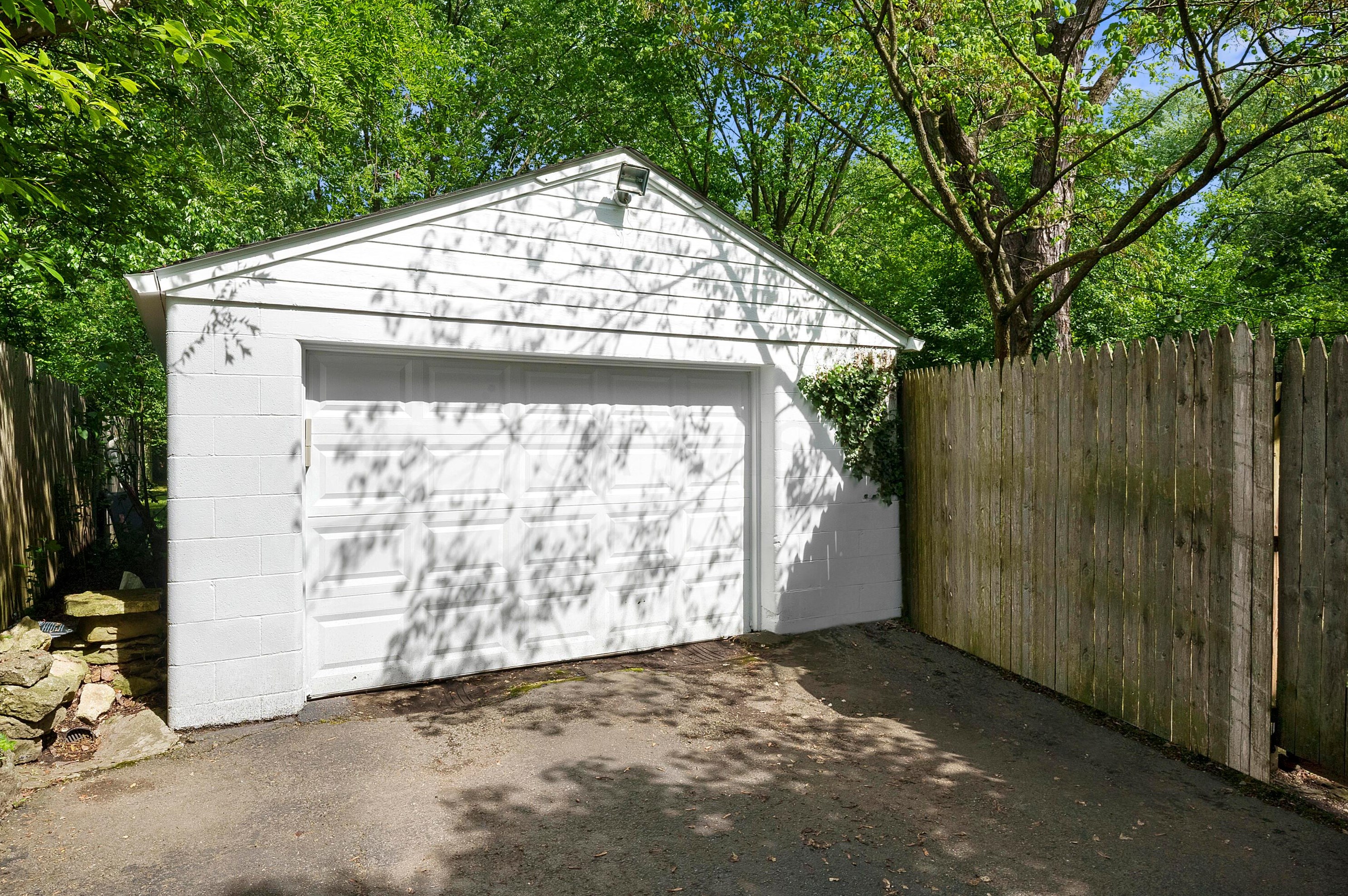 232 Stanwood Rd, Columbus OH 43209-1161 exterior