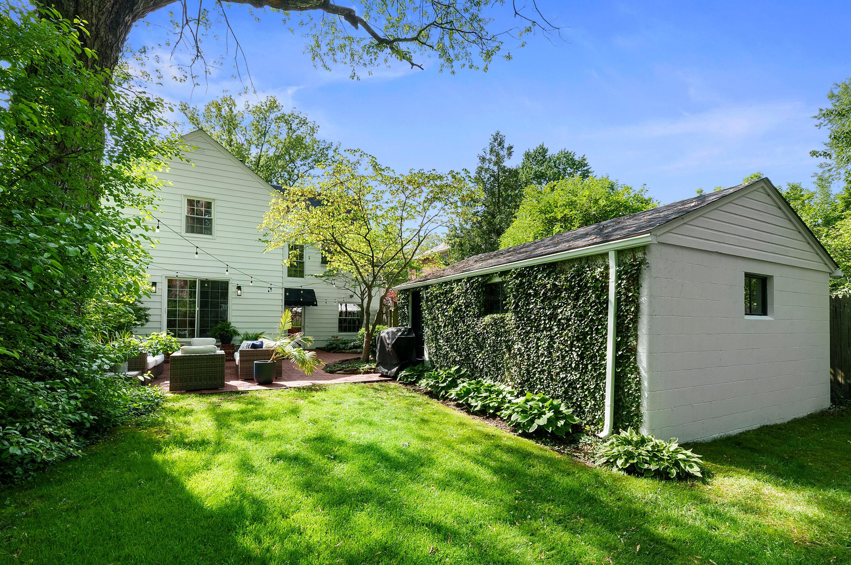 232 Stanwood Rd, Columbus OH 43209-1161 exterior