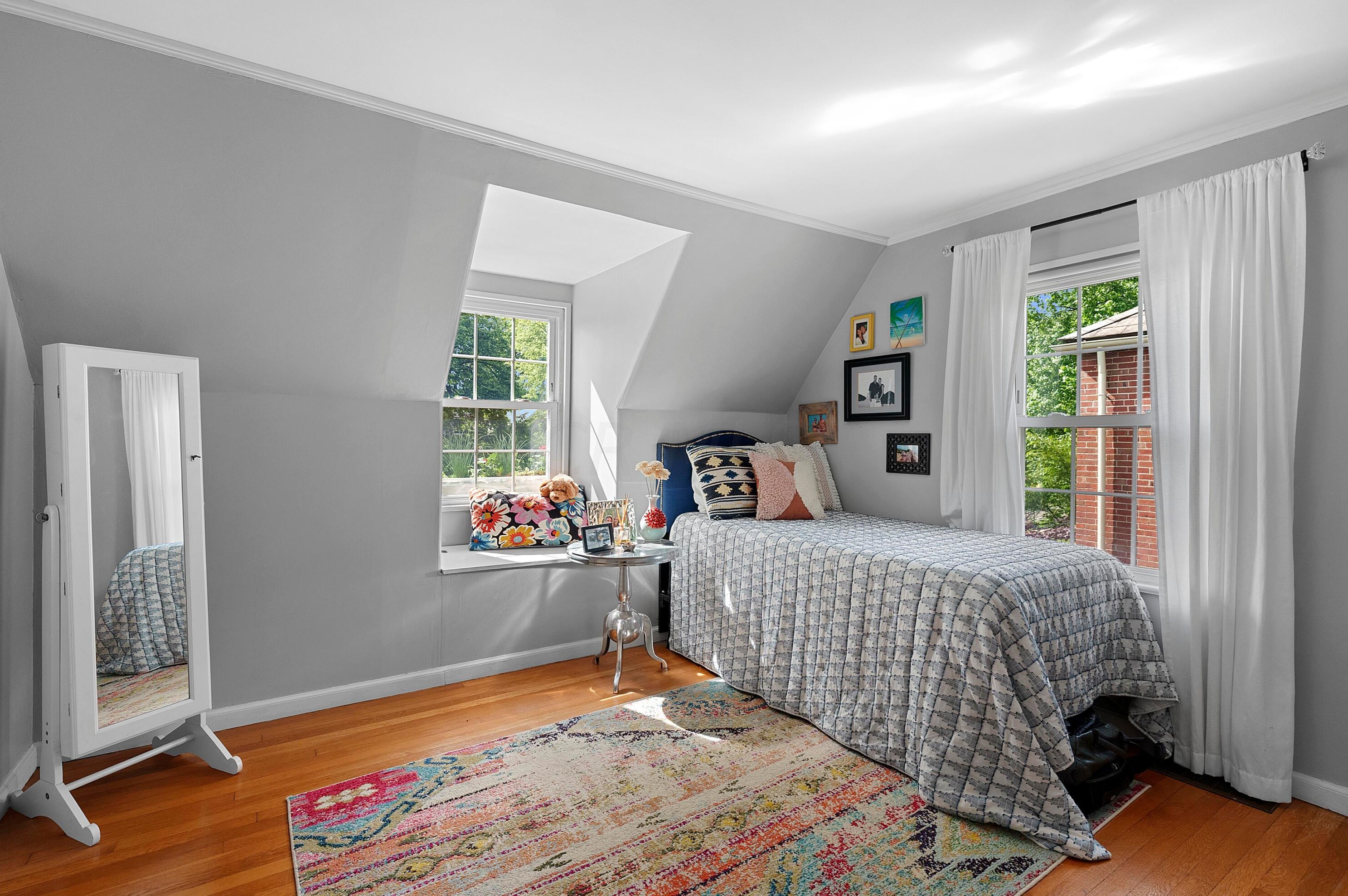 232 Stanwood Rd, Columbus OH 43209-1161 exterior