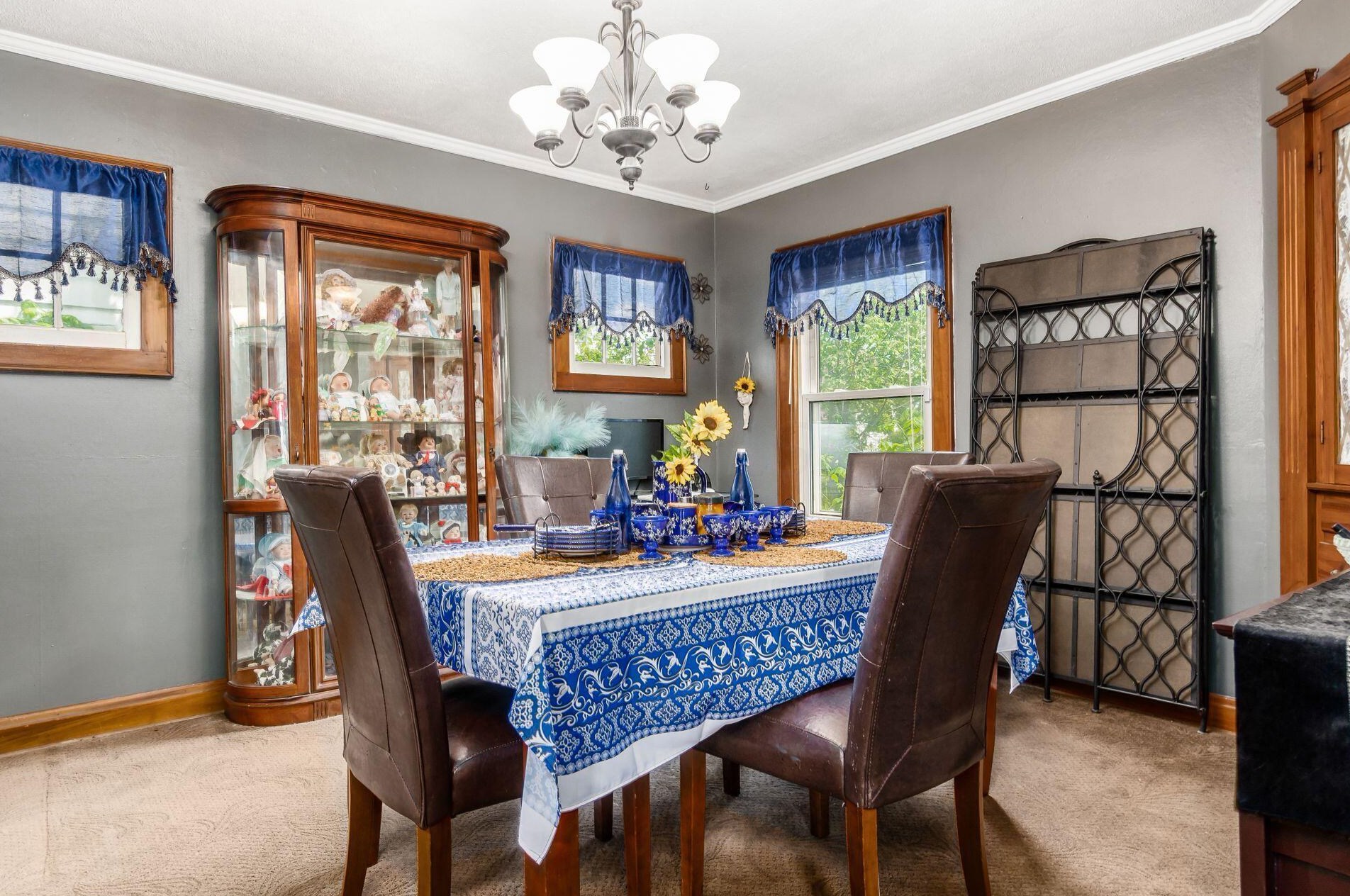 703 Wiltshire Rd, Columbus OH  43204-2339 exterior