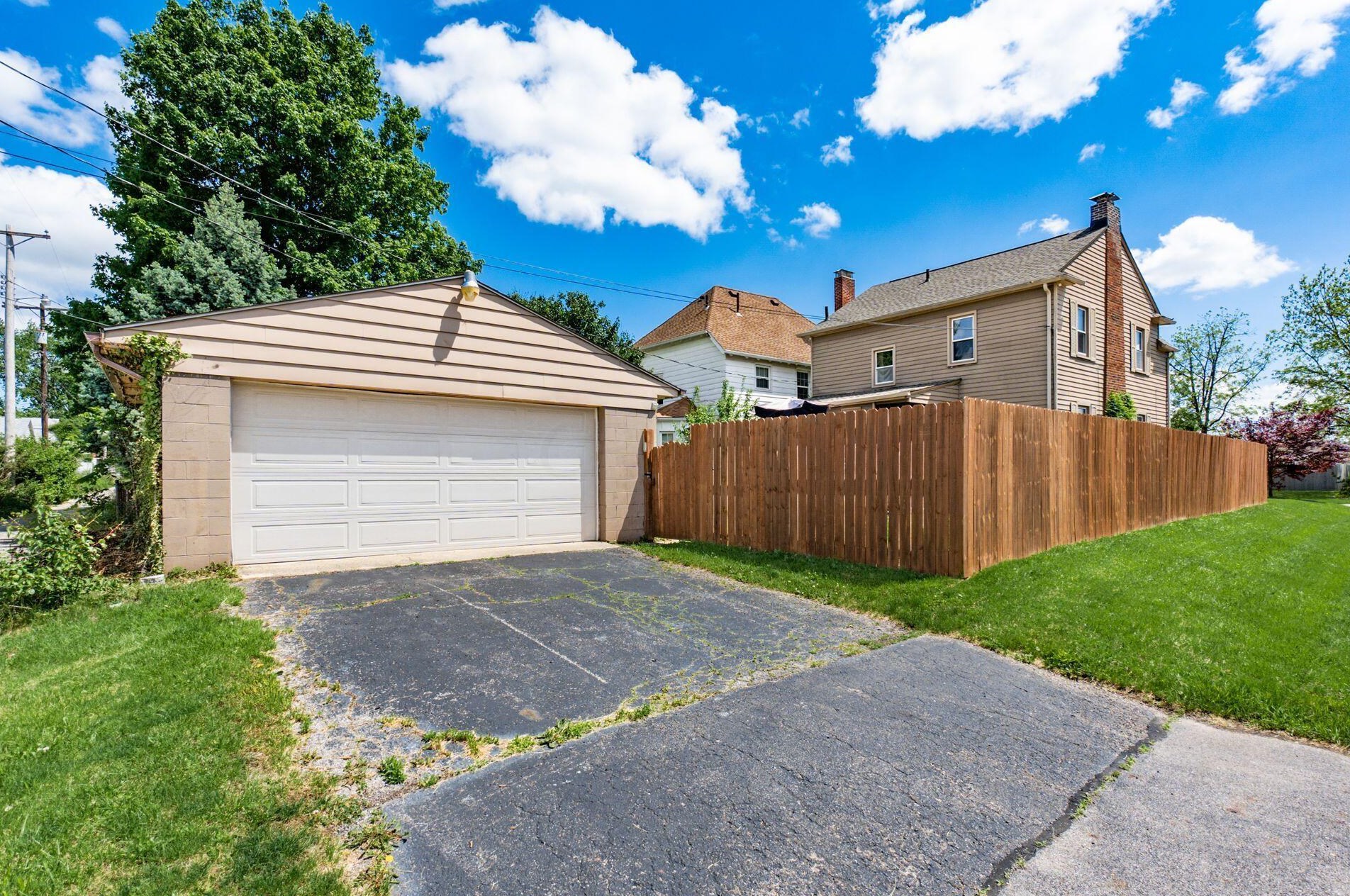 703 Wiltshire Rd, Columbus OH  43204-2339 exterior