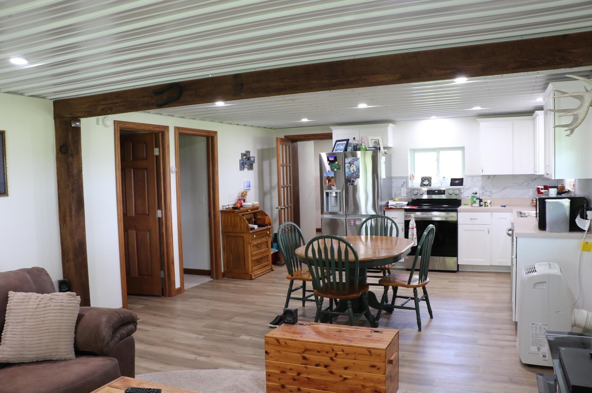 17818 Old Mansfield Rd, Fredricktwn OH  43019-9779 exterior