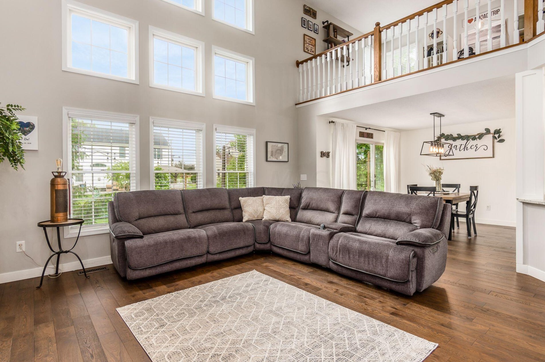 4062 Treebrook Dr, Hilliard OH  43026-7312 exterior