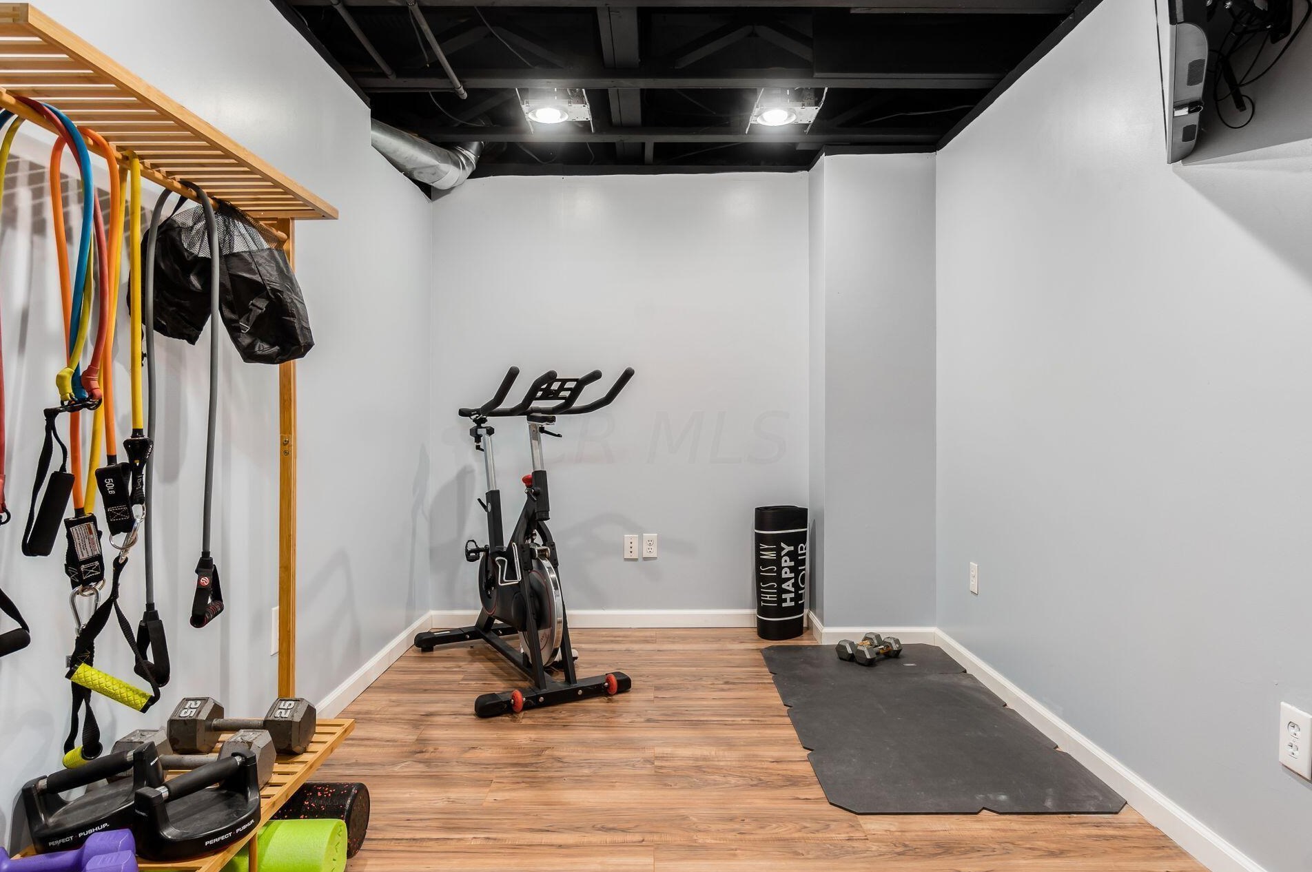 4062 Treebrook Dr, Hilliard OH  43026-7312 exterior