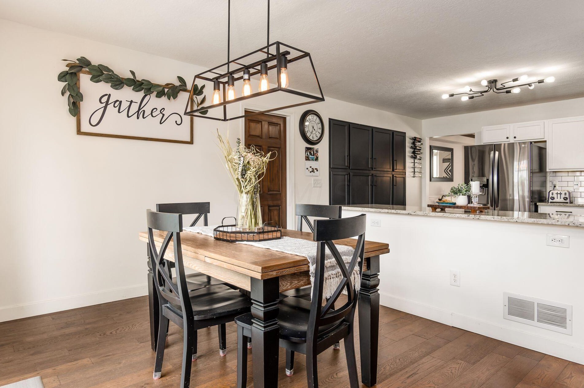 4062 Treebrook Dr, Hilliard OH  43026-7312 exterior