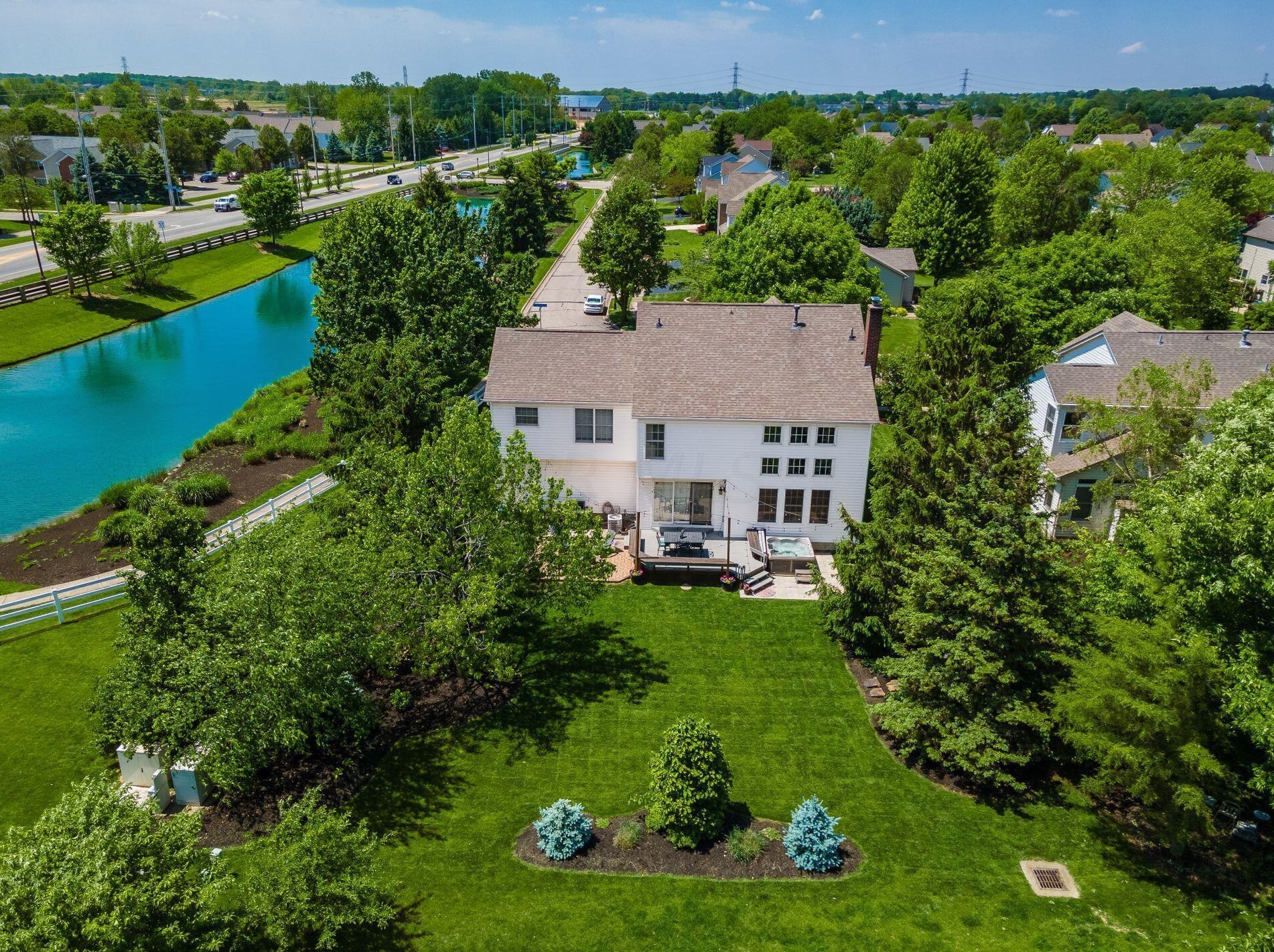 4062 Treebrook Dr, Hilliard OH  43026-7312 exterior