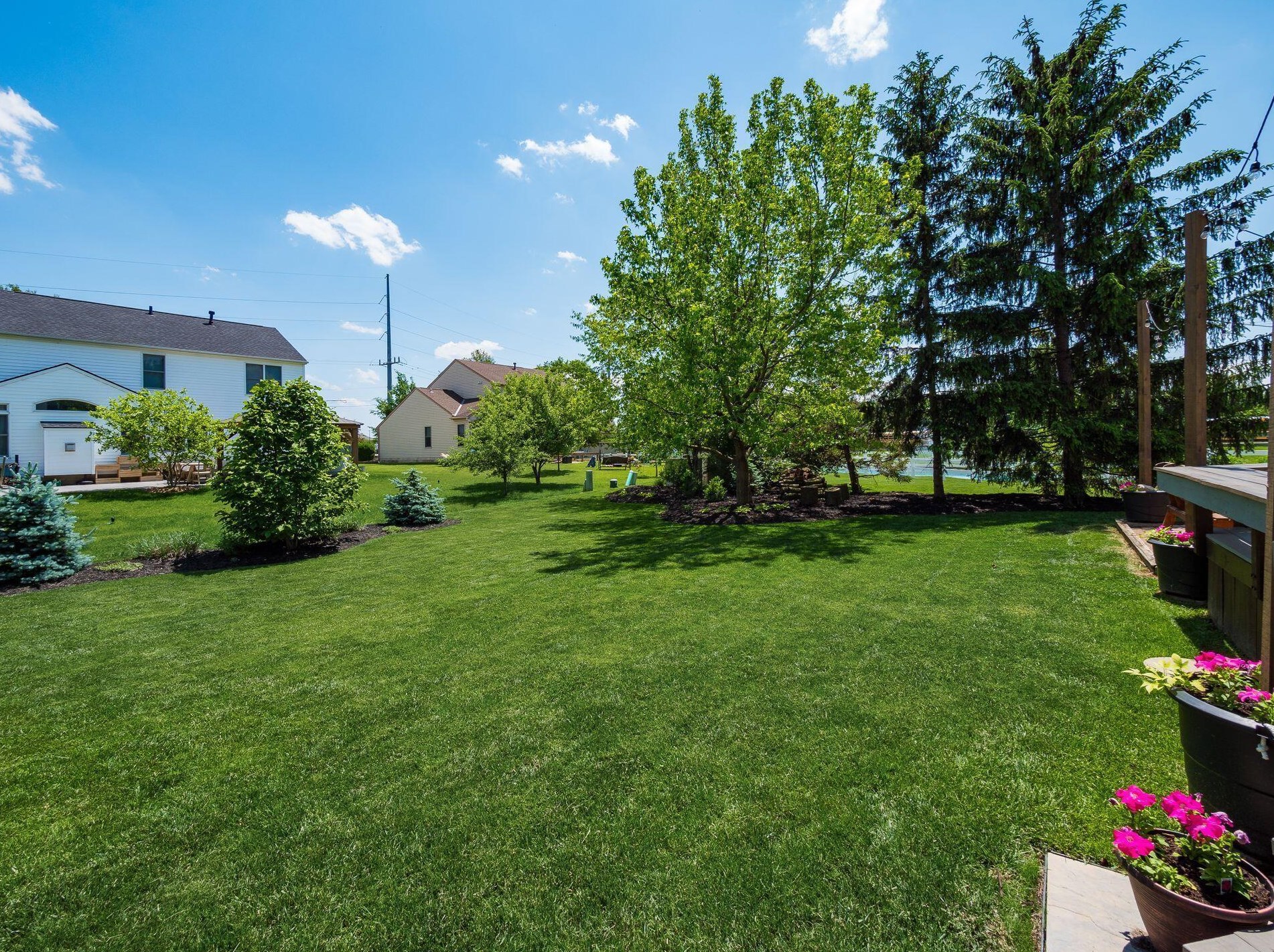 4062 Treebrook Dr, Hilliard OH  43026-7312 exterior