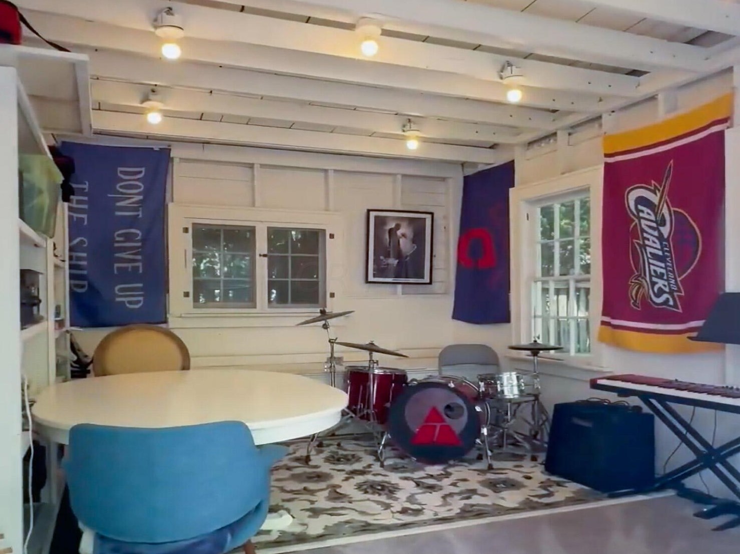 373 Drexel Ave, Columbus OH 43209-1046 exterior