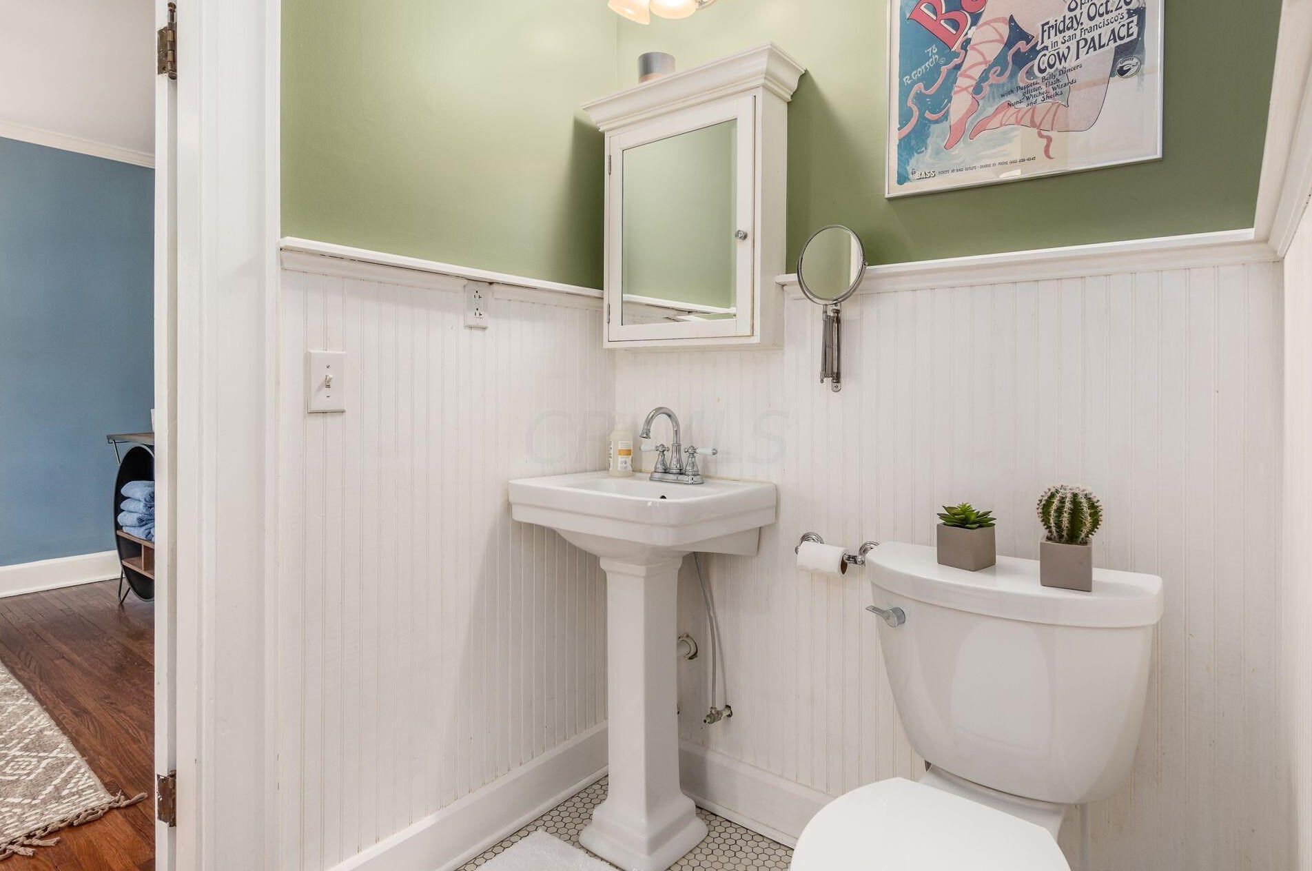 373 Drexel Ave, Columbus OH 43209-1046 exterior