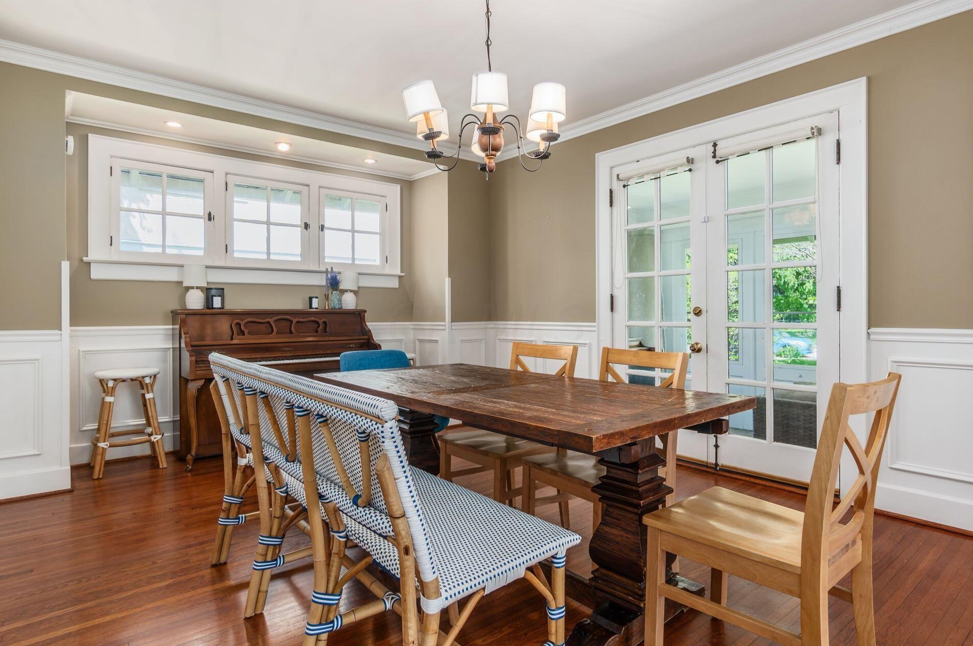 373 Drexel Ave, Columbus OH 43209-1046 exterior