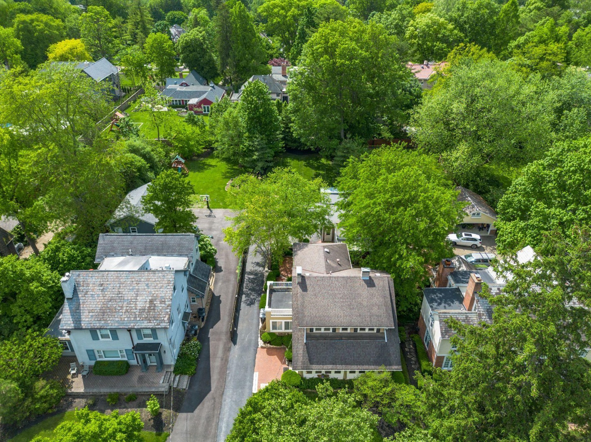 373 Drexel Ave, Columbus OH 43209-1046 exterior