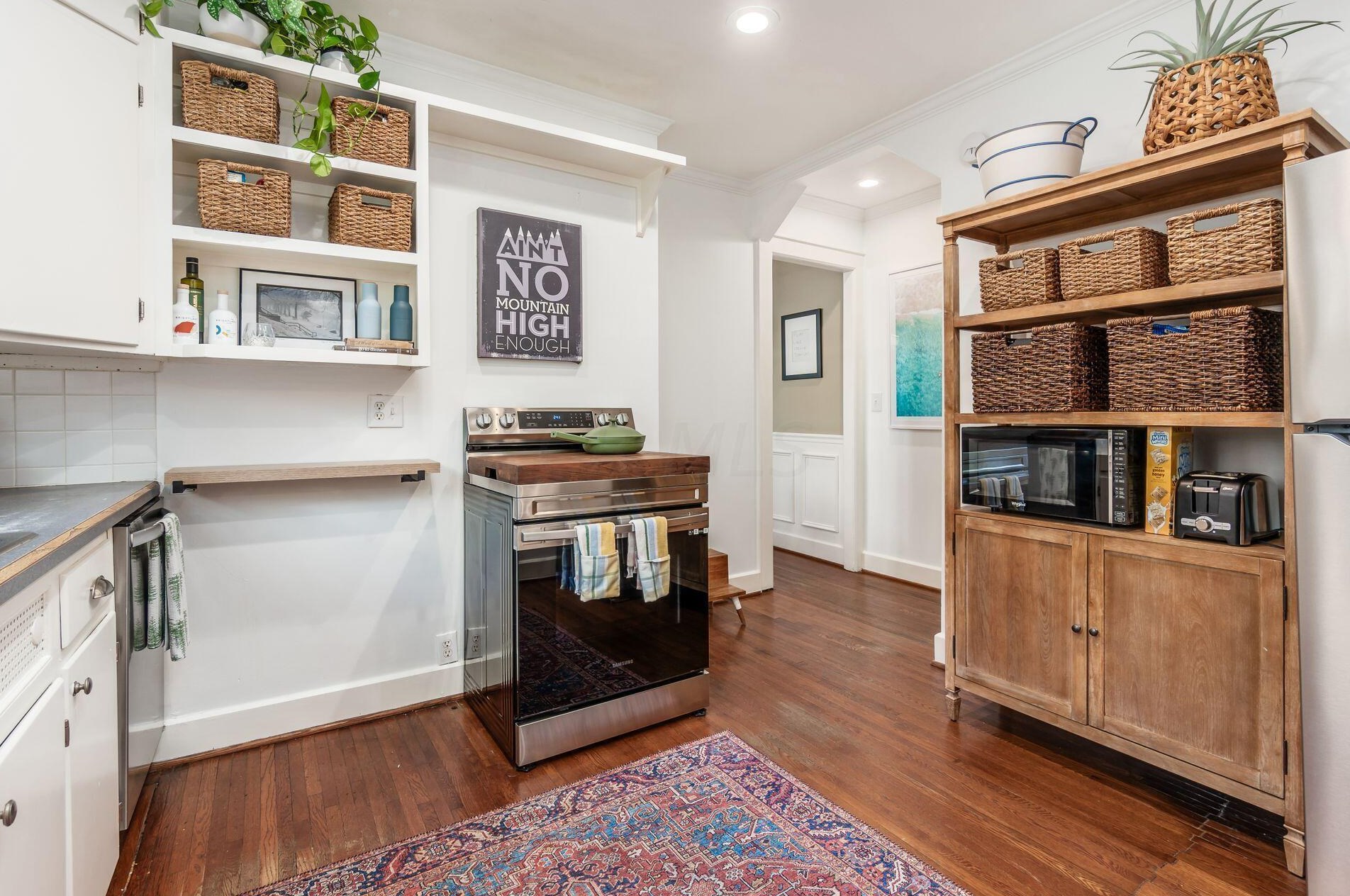 373 Drexel Ave, Columbus OH 43209-1046 exterior