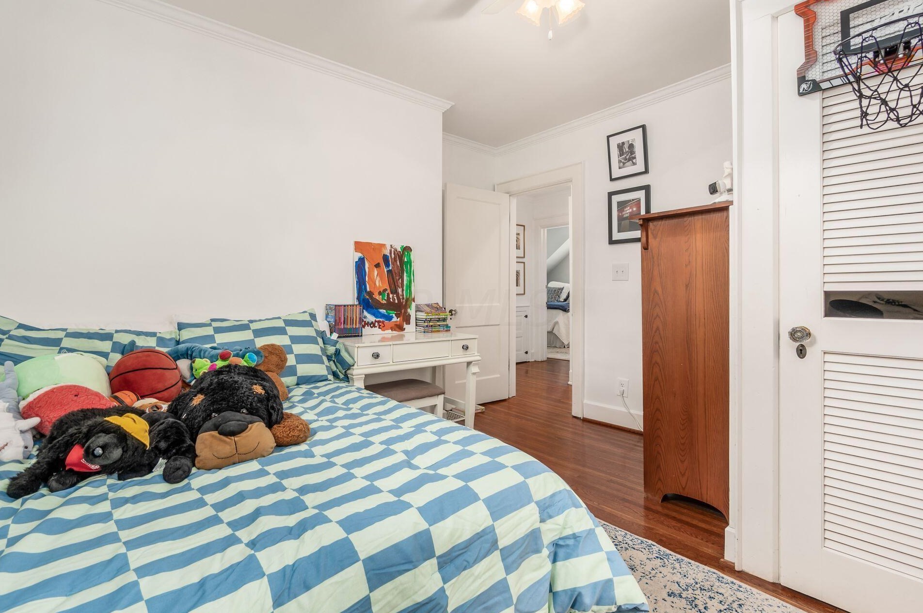 373 Drexel Ave, Columbus OH 43209-1046 exterior