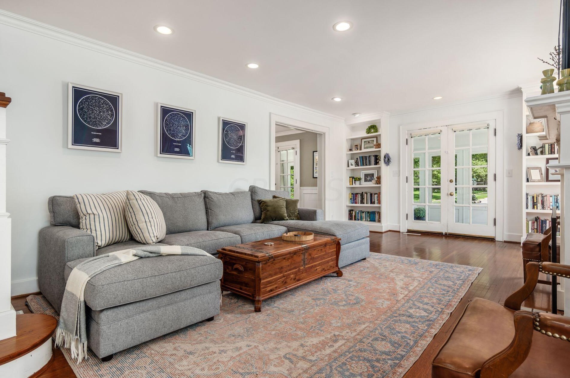 373 Drexel Ave, Columbus OH 43209-1046 exterior