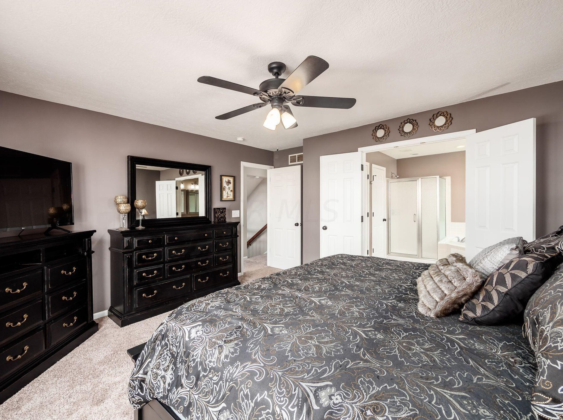 954 Gray Dr, Pickerington OH  43147-9358 exterior