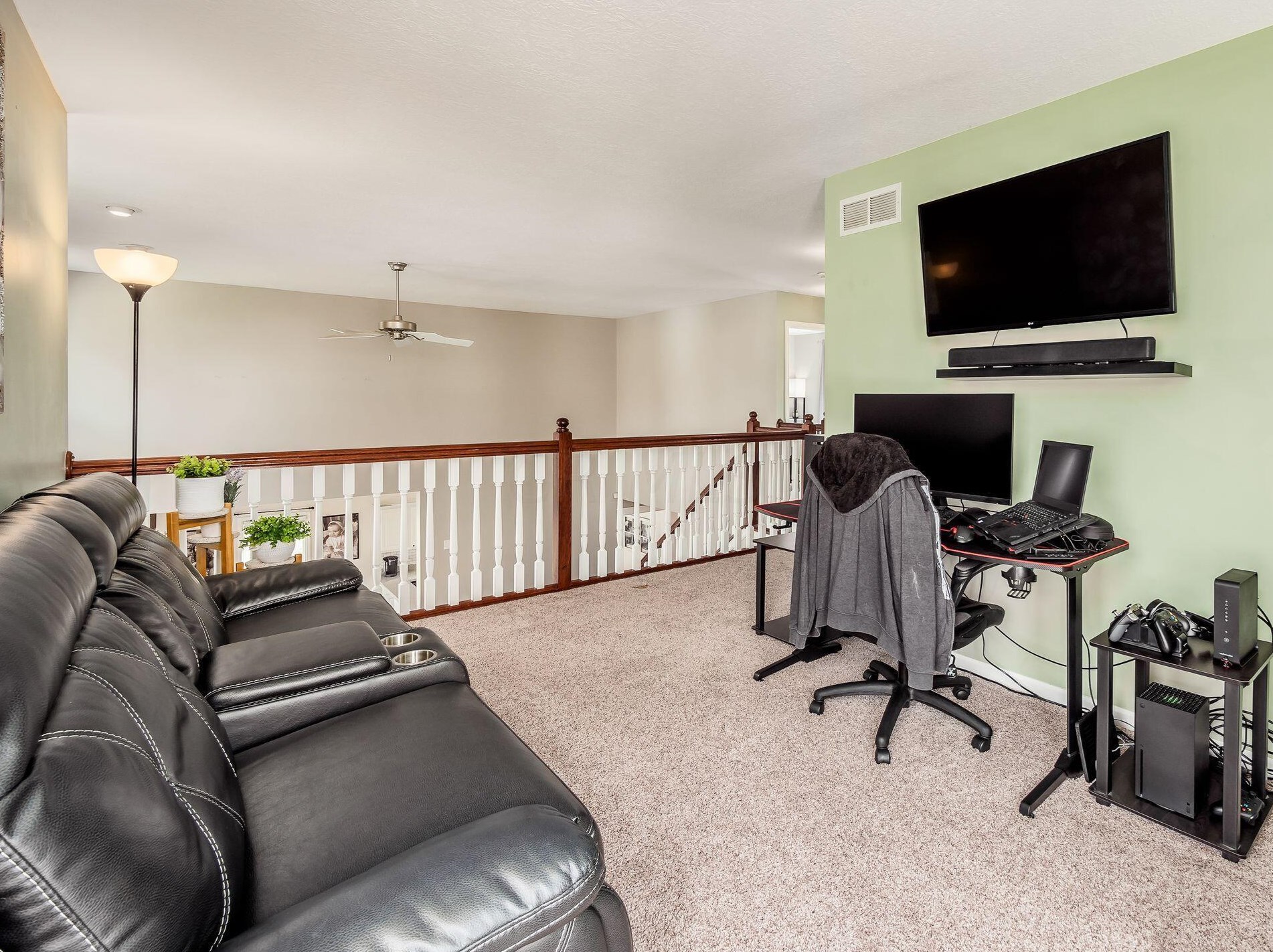 954 Gray Dr, Pickerington OH  43147-9358 exterior
