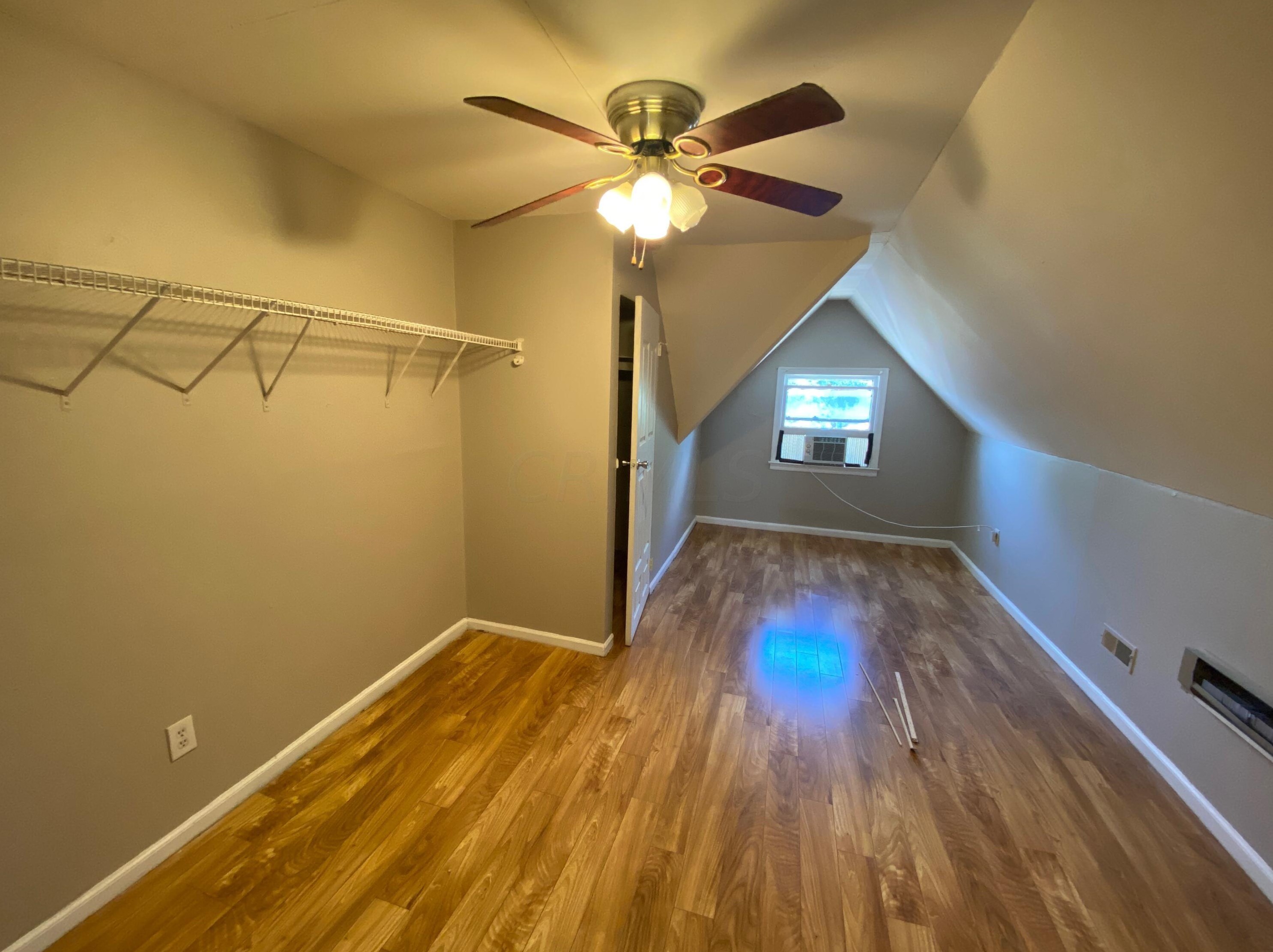 1438 Hunter Ave, Columbus OH 43201-2018 exterior