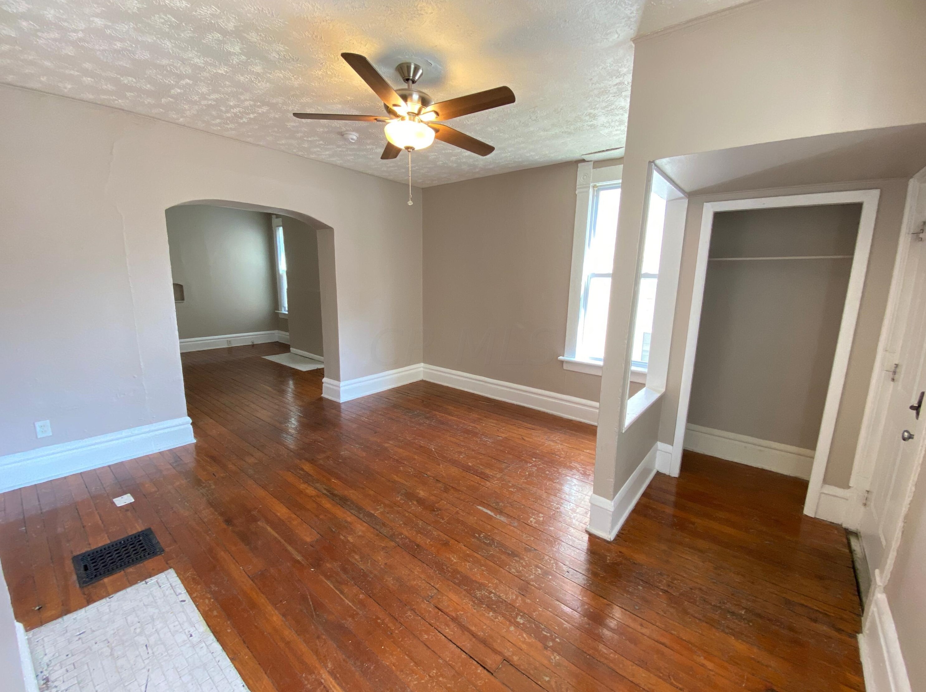 1438 Hunter Ave, Columbus OH 43201-2018 exterior