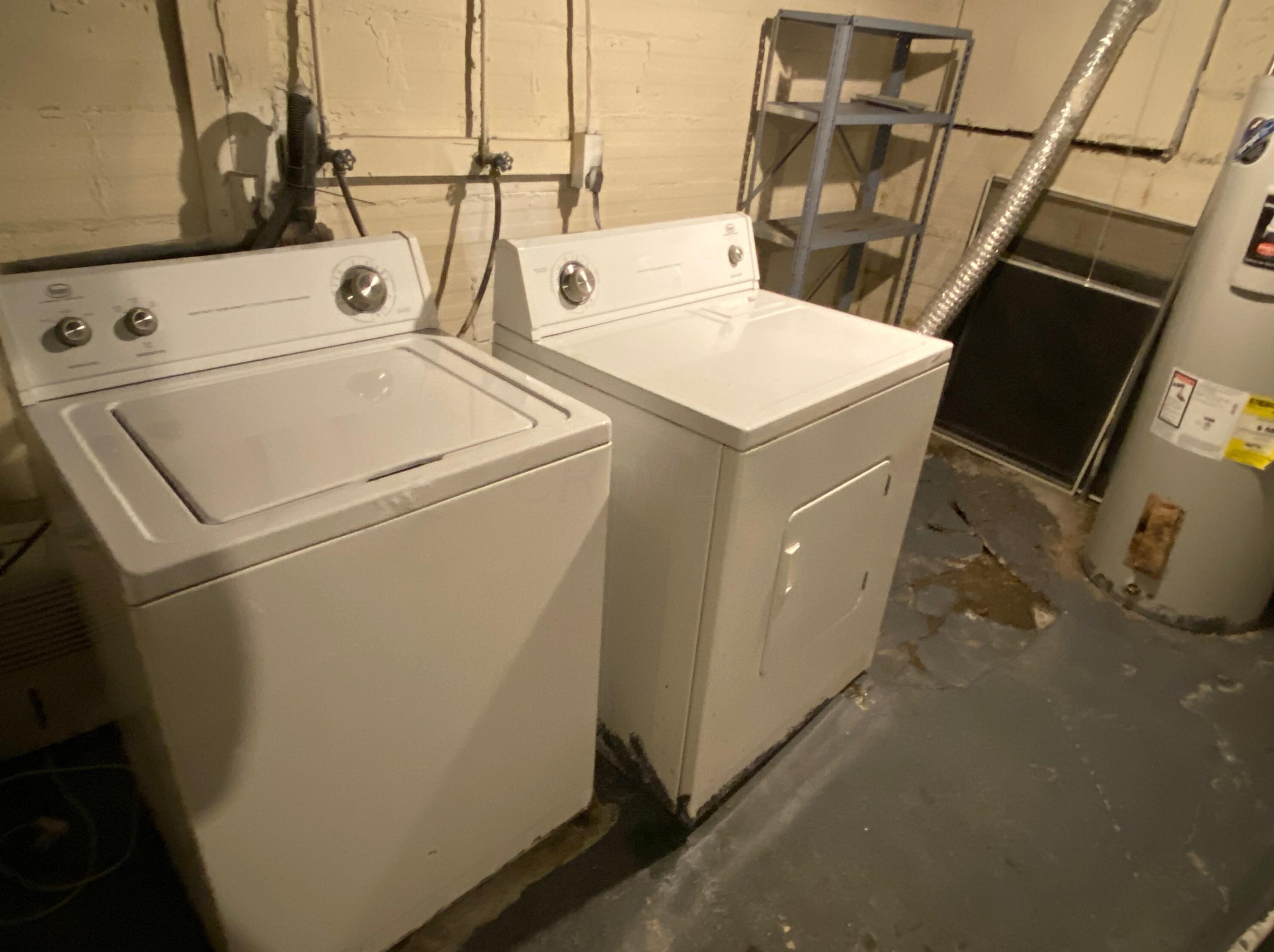 1438 Hunter Ave, Columbus OH 43201-2018 exterior