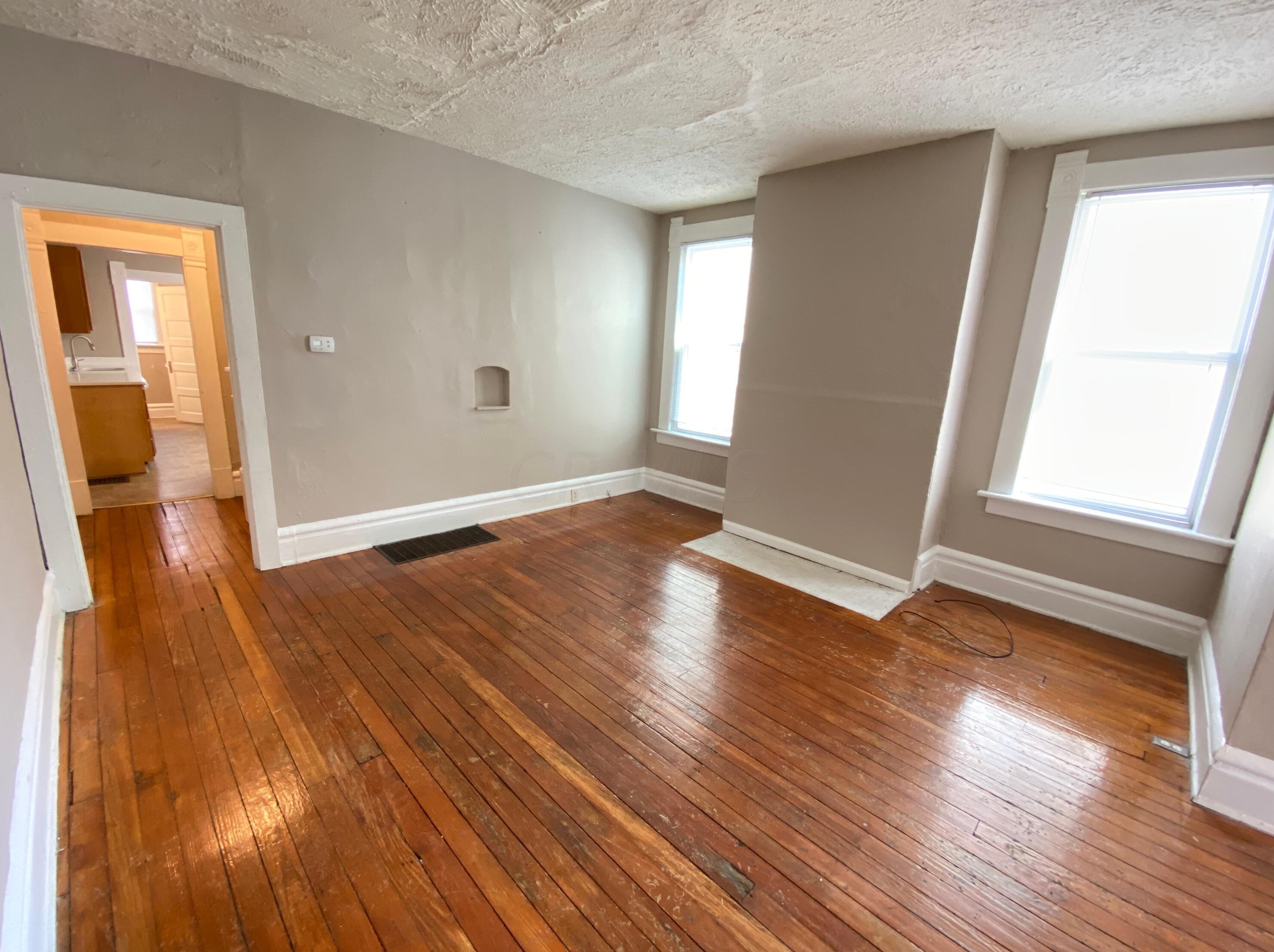 1438 Hunter Ave, Columbus OH 43201-2018 exterior