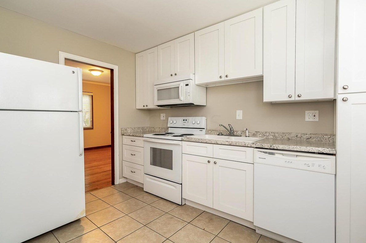 872 Copeland Rd, Columbus OH 43212-3806 exterior