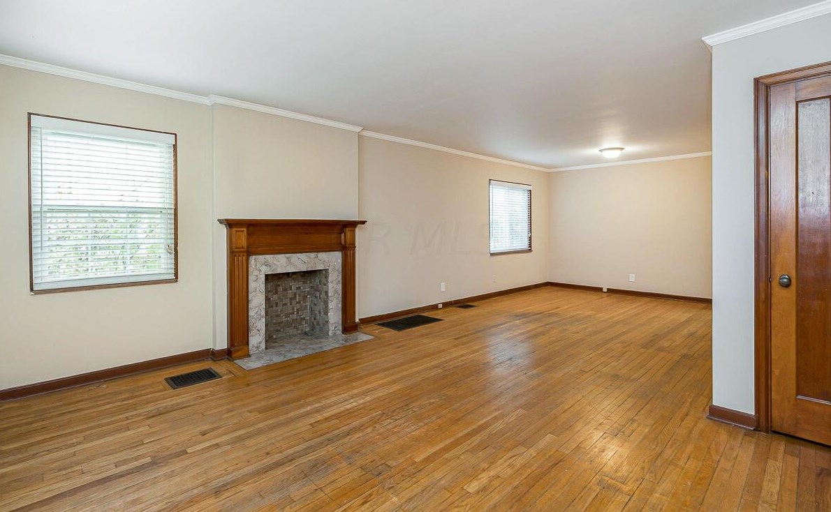 872 Copeland Rd, Columbus OH 43212-3806 exterior