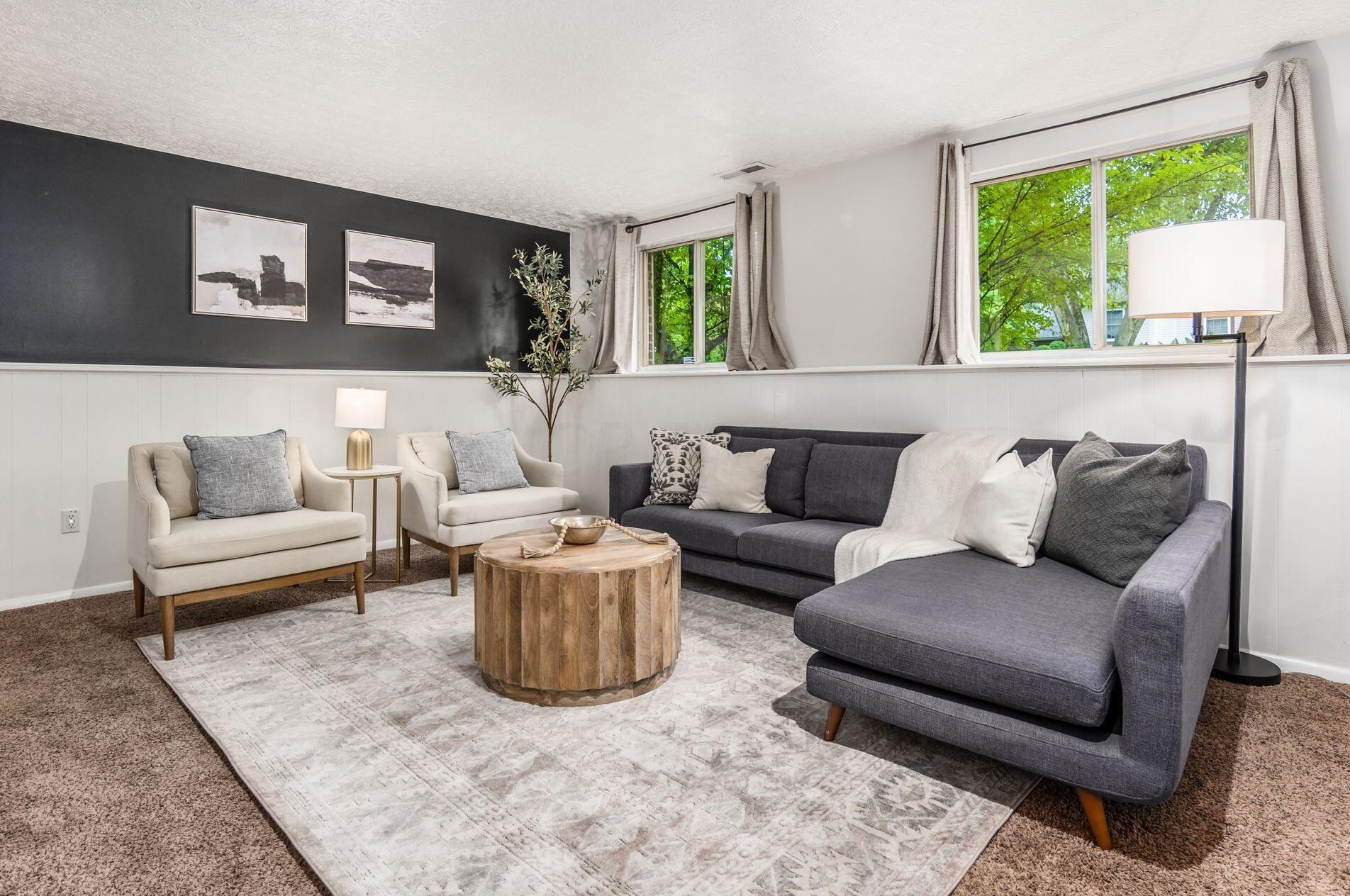 6285 Barnside Dr, Cnl Wnchstr OH  43110-9776 exterior