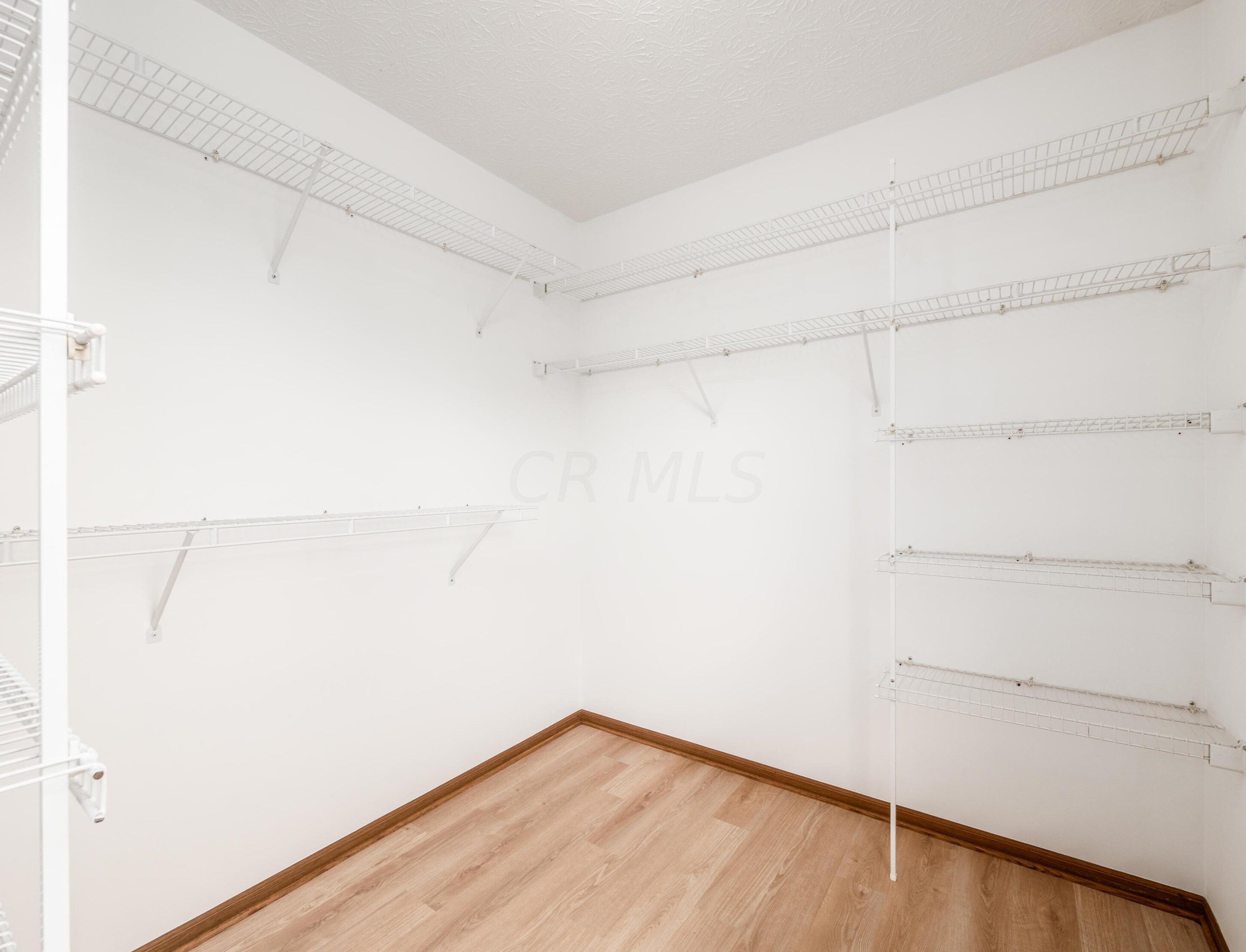 7385 Harbour Town Dr, Pickerington OH  43147-8646 exterior